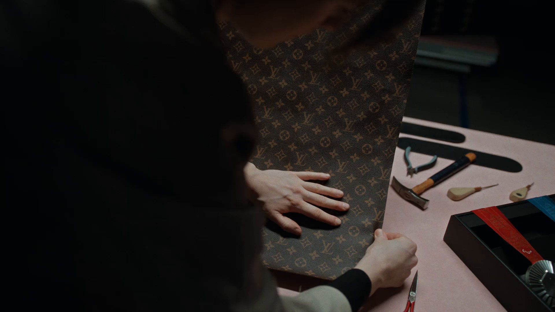 LOUIS VUITTON OLYMPIC GAMES ANTOINE DUPONT (2024) —  shot,  lighting