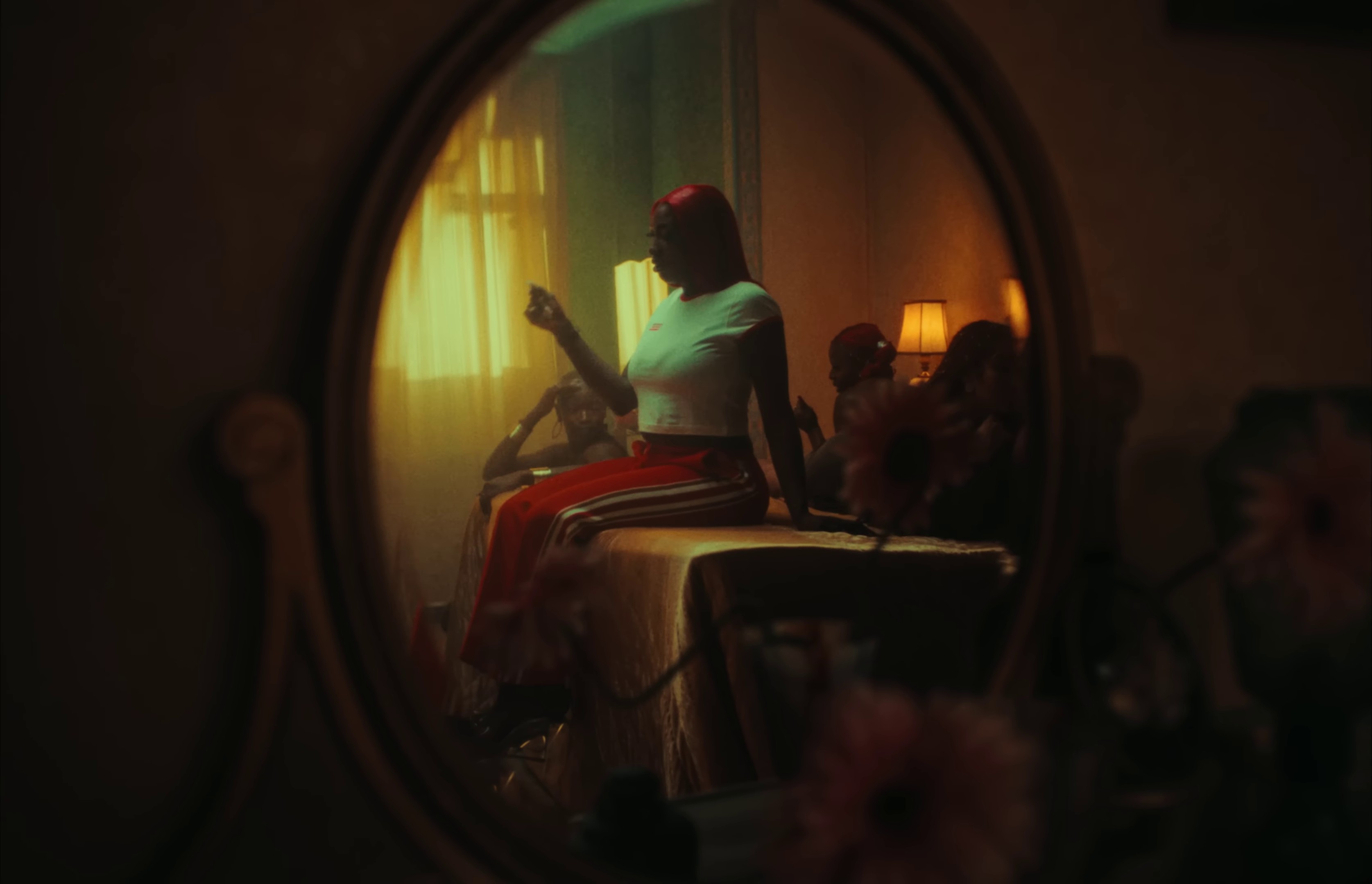 SMS  (2022) —  shot,  lighting