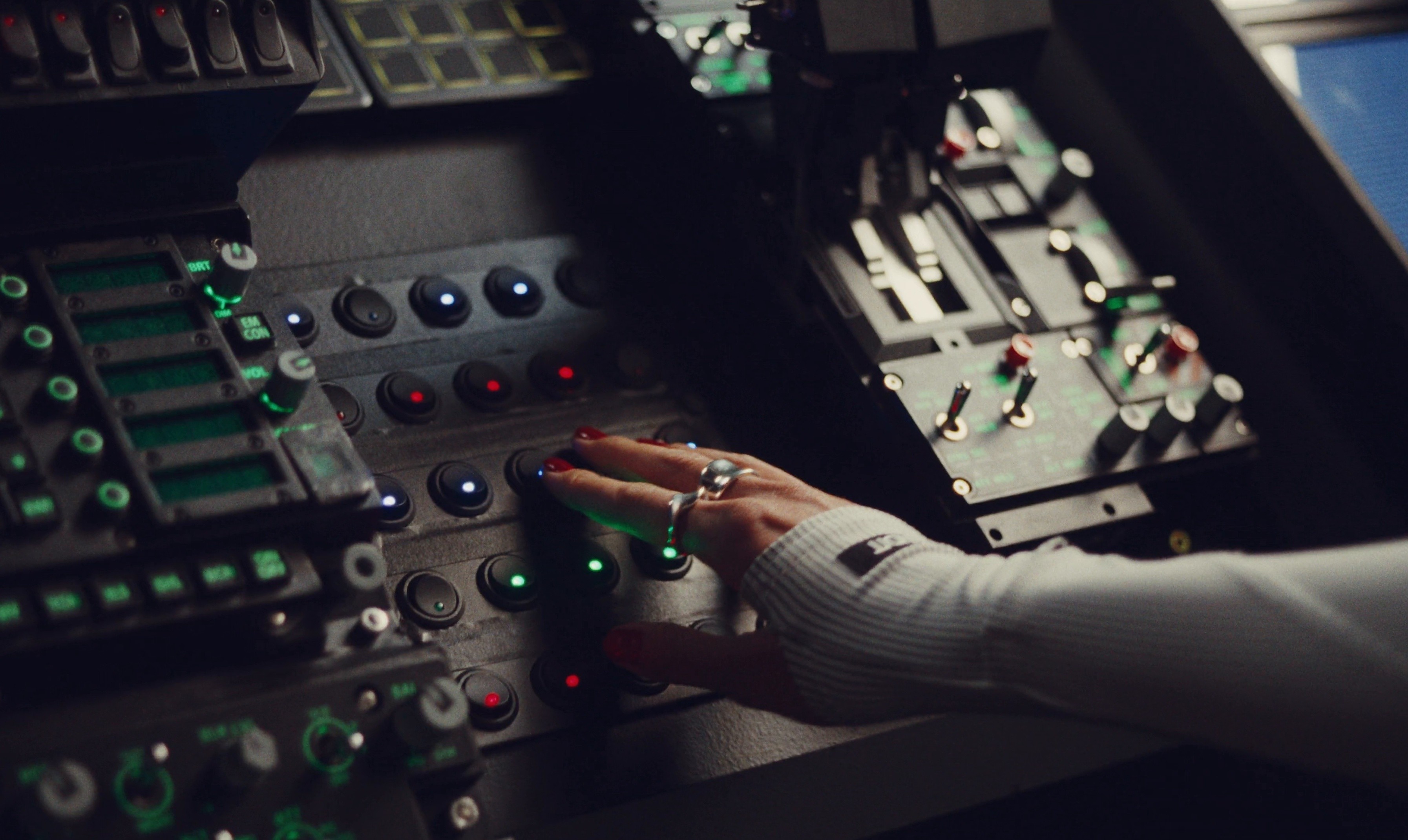 BANDITxASICS - NOVABLAST (2025) —  shot,  lighting