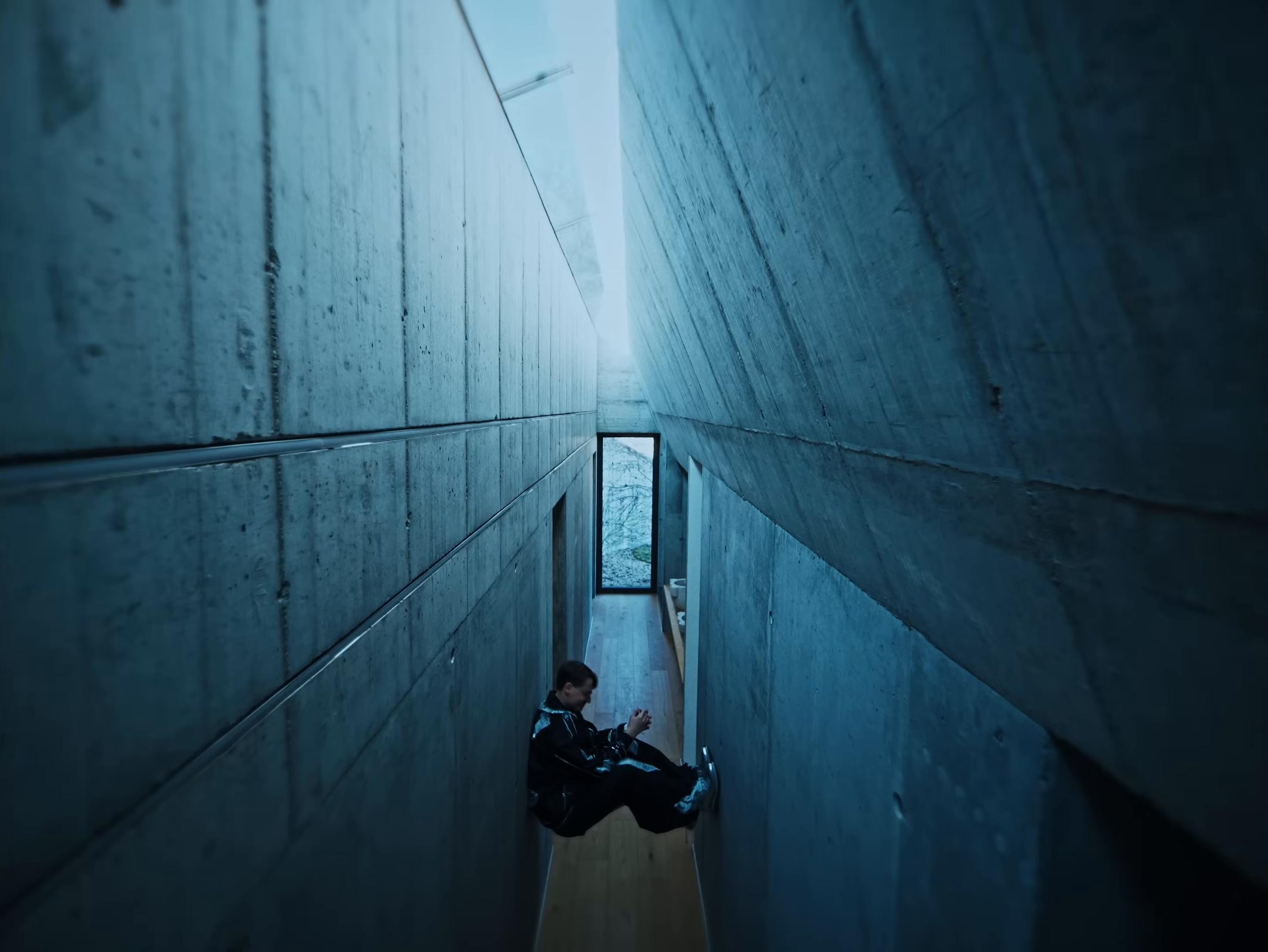 Troppi (2025) —  shot,  lighting