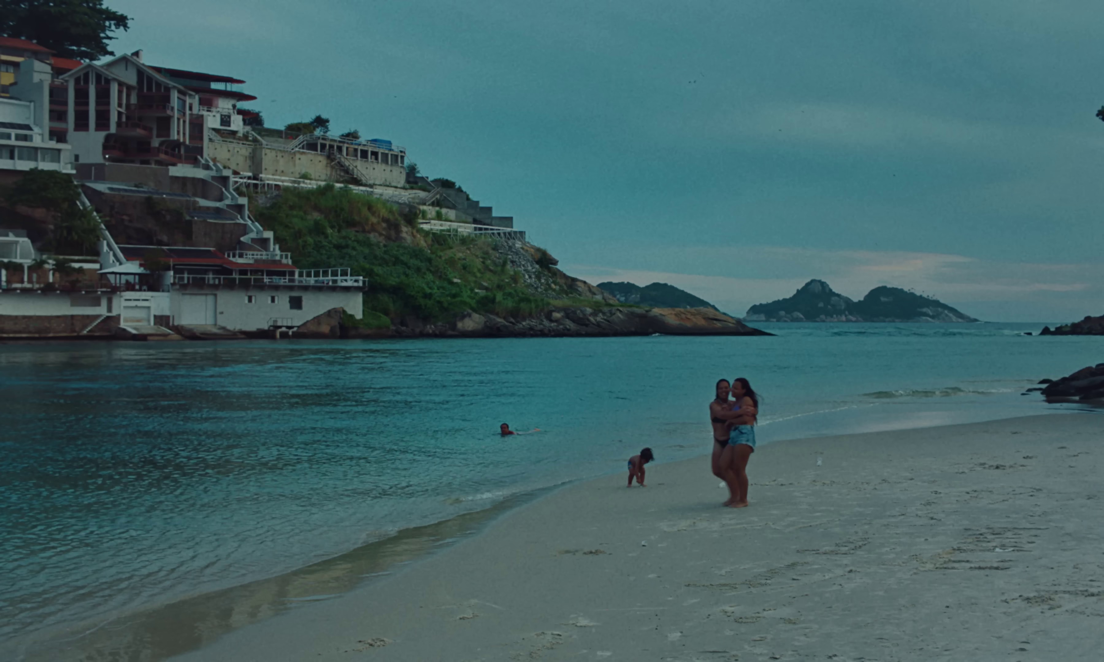 Jacaré  (2023) —  shot,  lighting