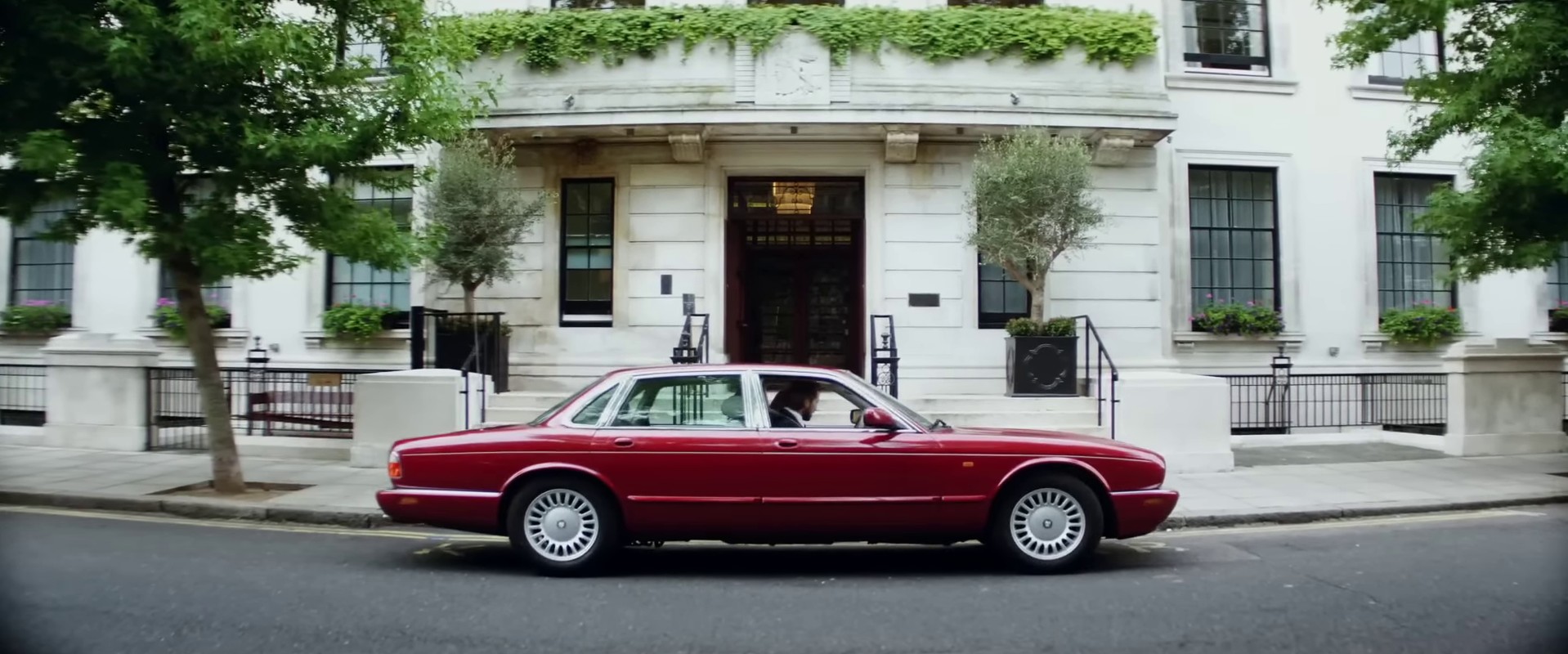 Unholy  (2022) —  shot,  lighting