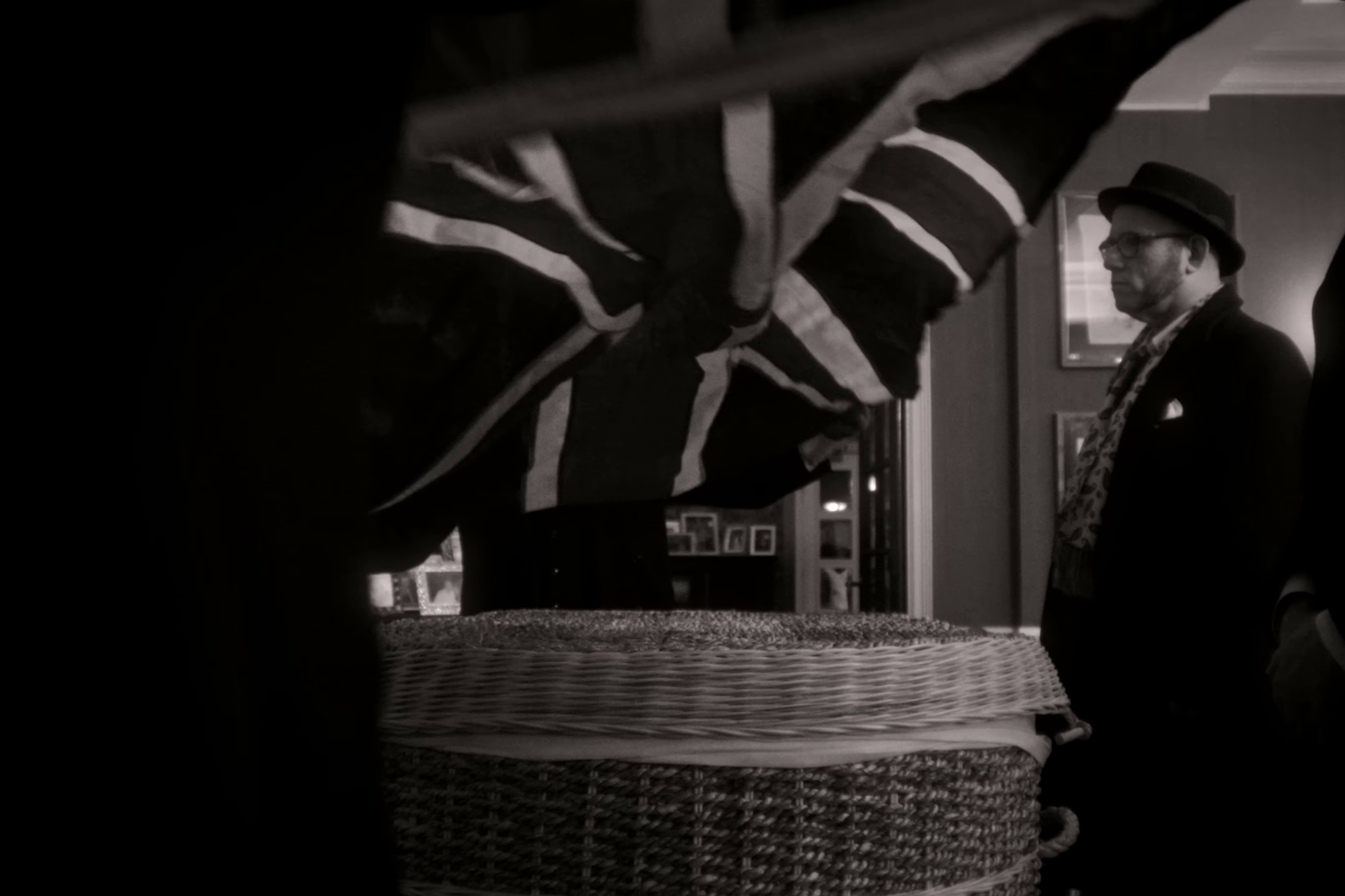 Shiver (2024) —  shot,  lighting