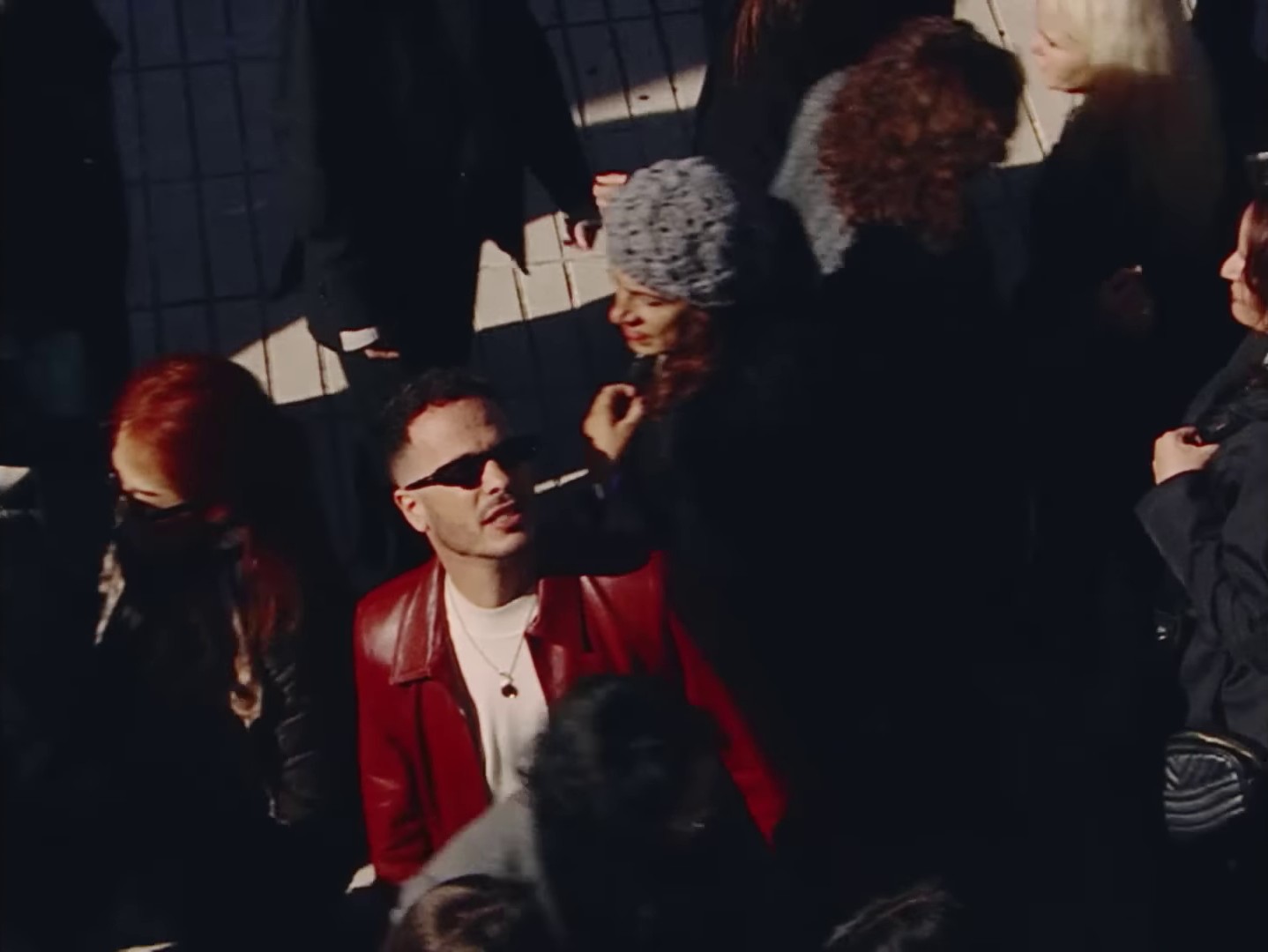 Dónde estás? (2024) —  shot,  lighting