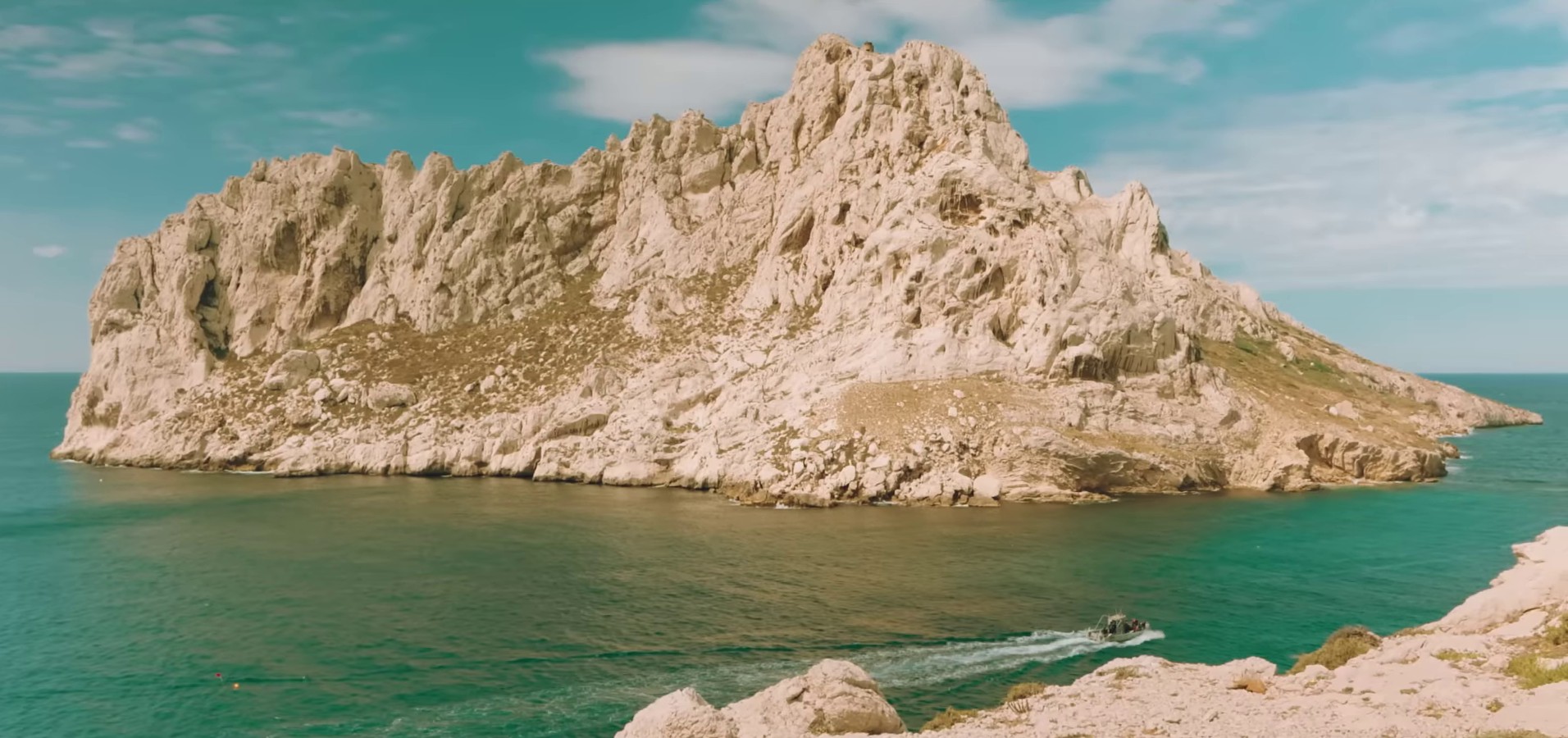 Si loin de toi (2023) —  shot,  lighting