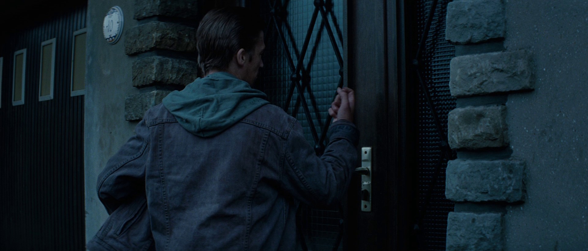 Outside Satan (2011) —  shot,  lighting