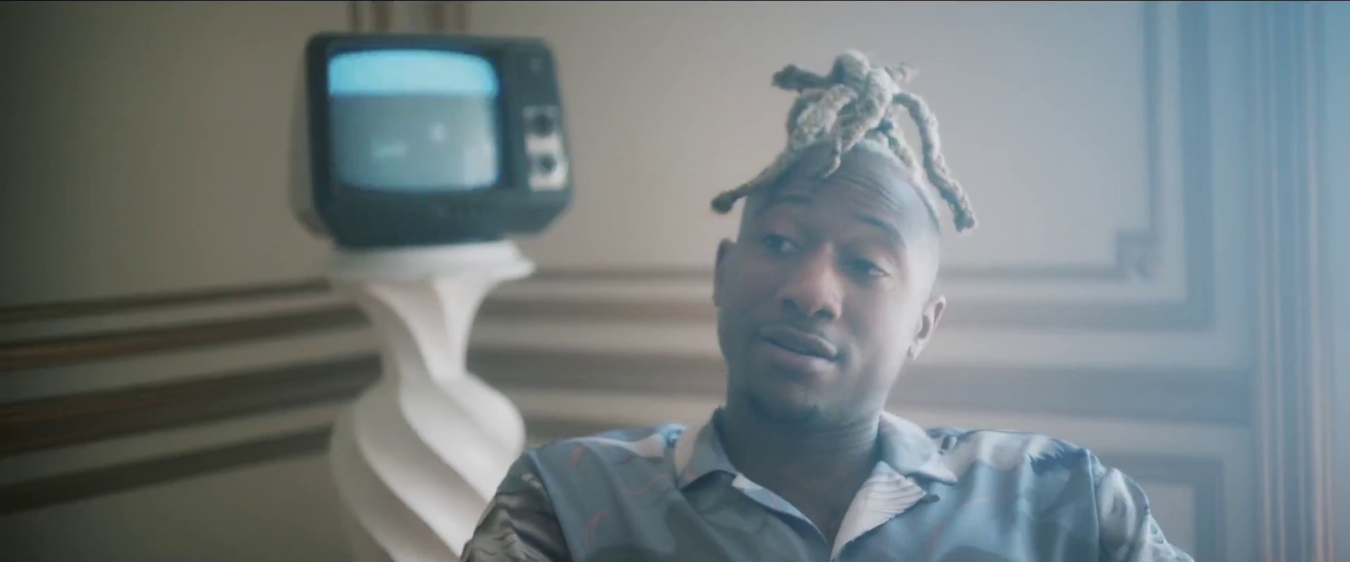 boyfriend (2019) —  shot,  lighting