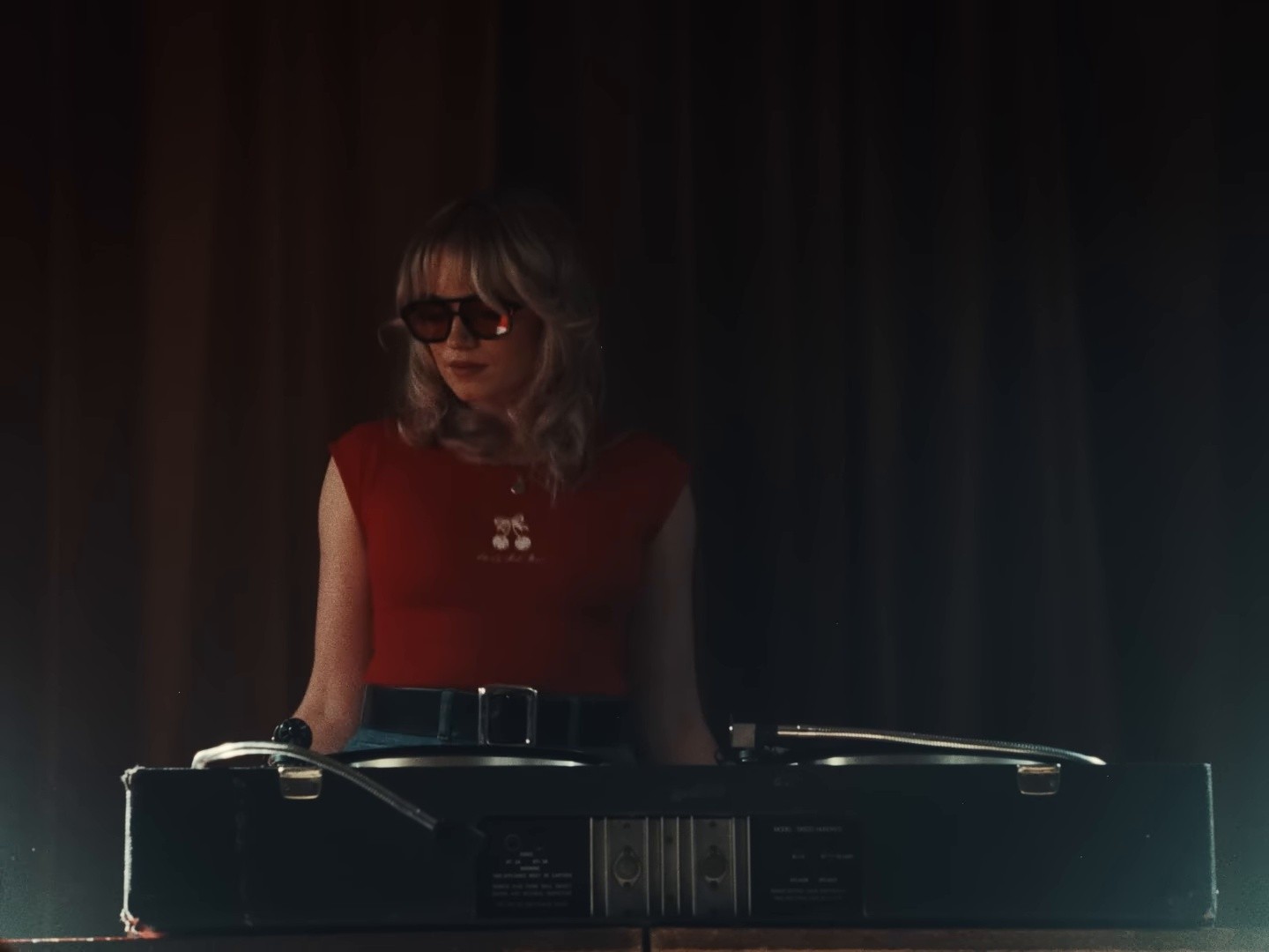 Picture Parlour - Who’s There To Love Without You? (2025) —  shot,  lighting