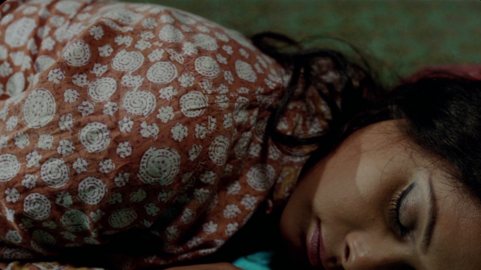 Kali Salwaar (2002) —  shot,  lighting