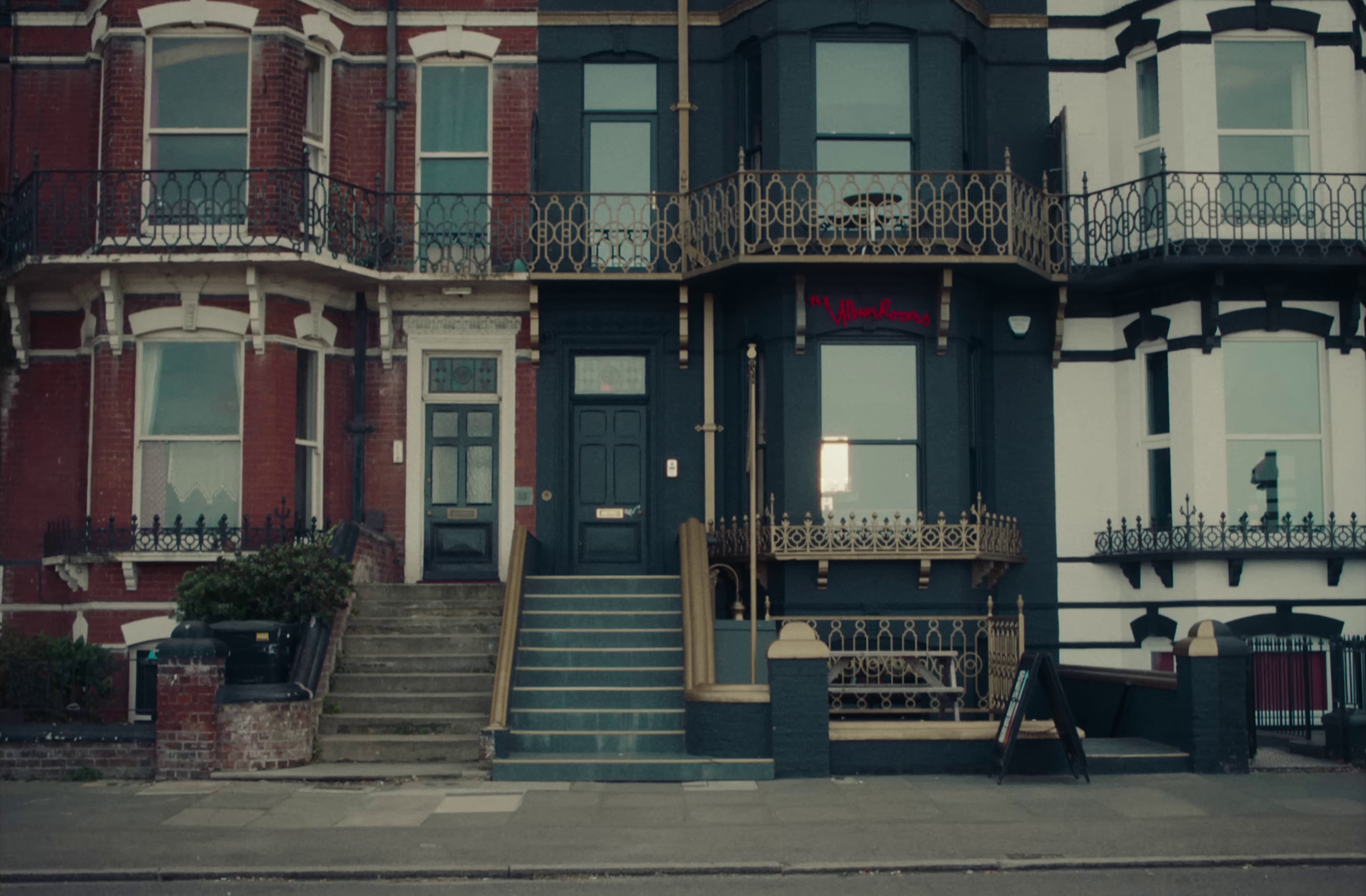 Run Run Run (2023) —  shot,  lighting