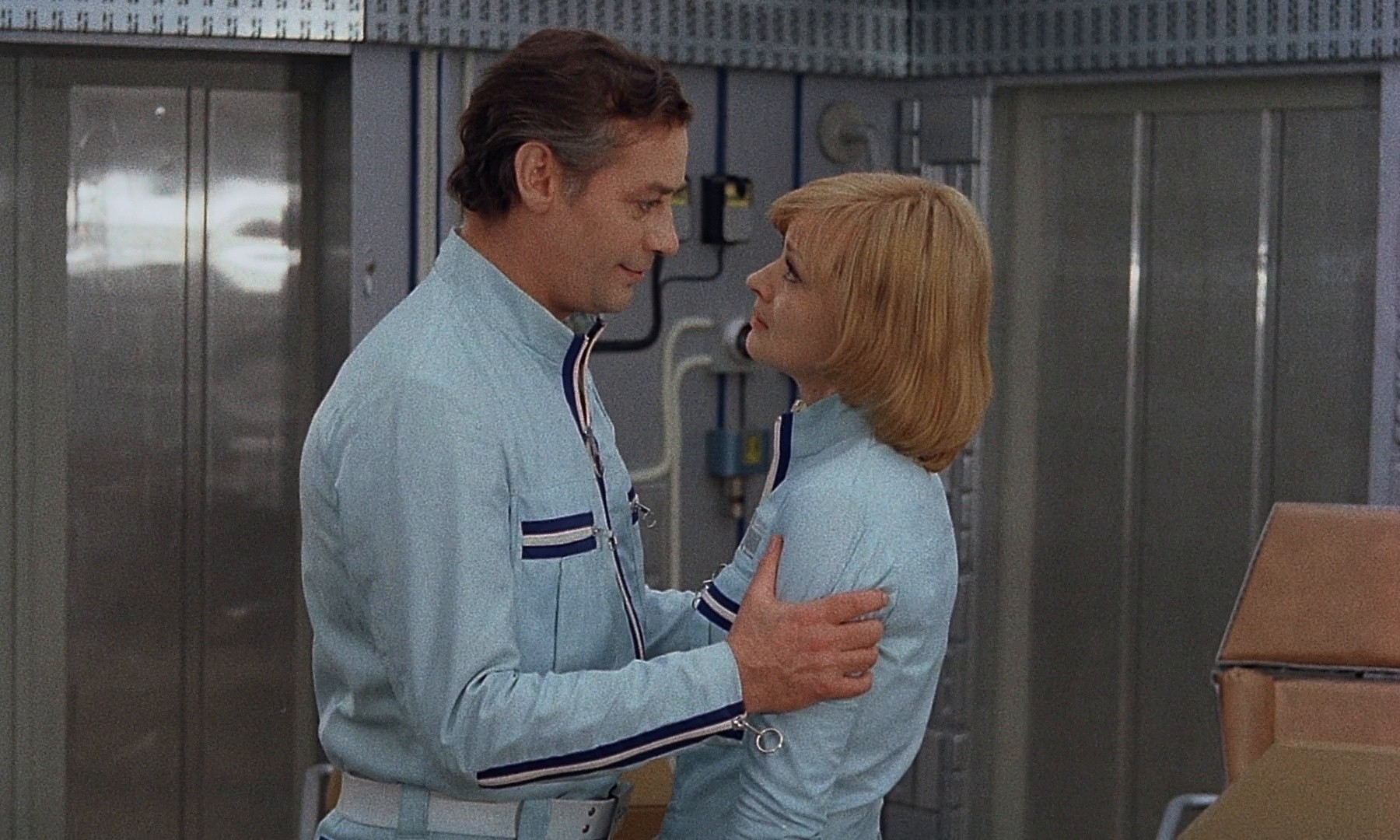 In the Dust of the Stars (1976) —  shot,  lighting