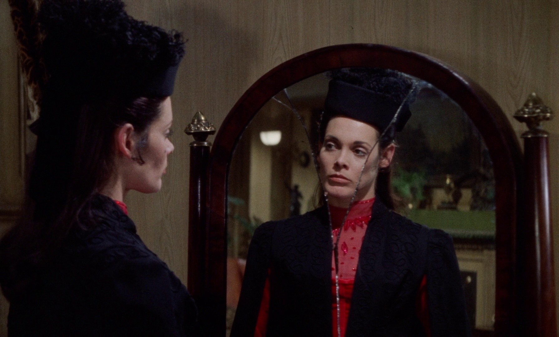 Dr Jekyll & Sister Hyde (1972) —  shot,  lighting