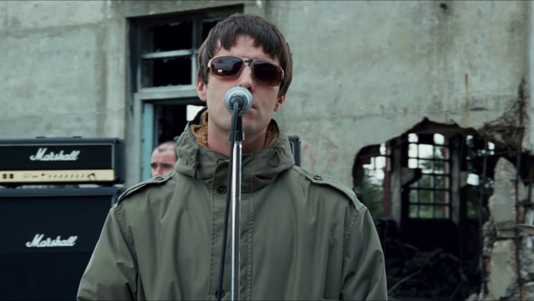 D'you know what I mean  (2016) —  shot,  lighting