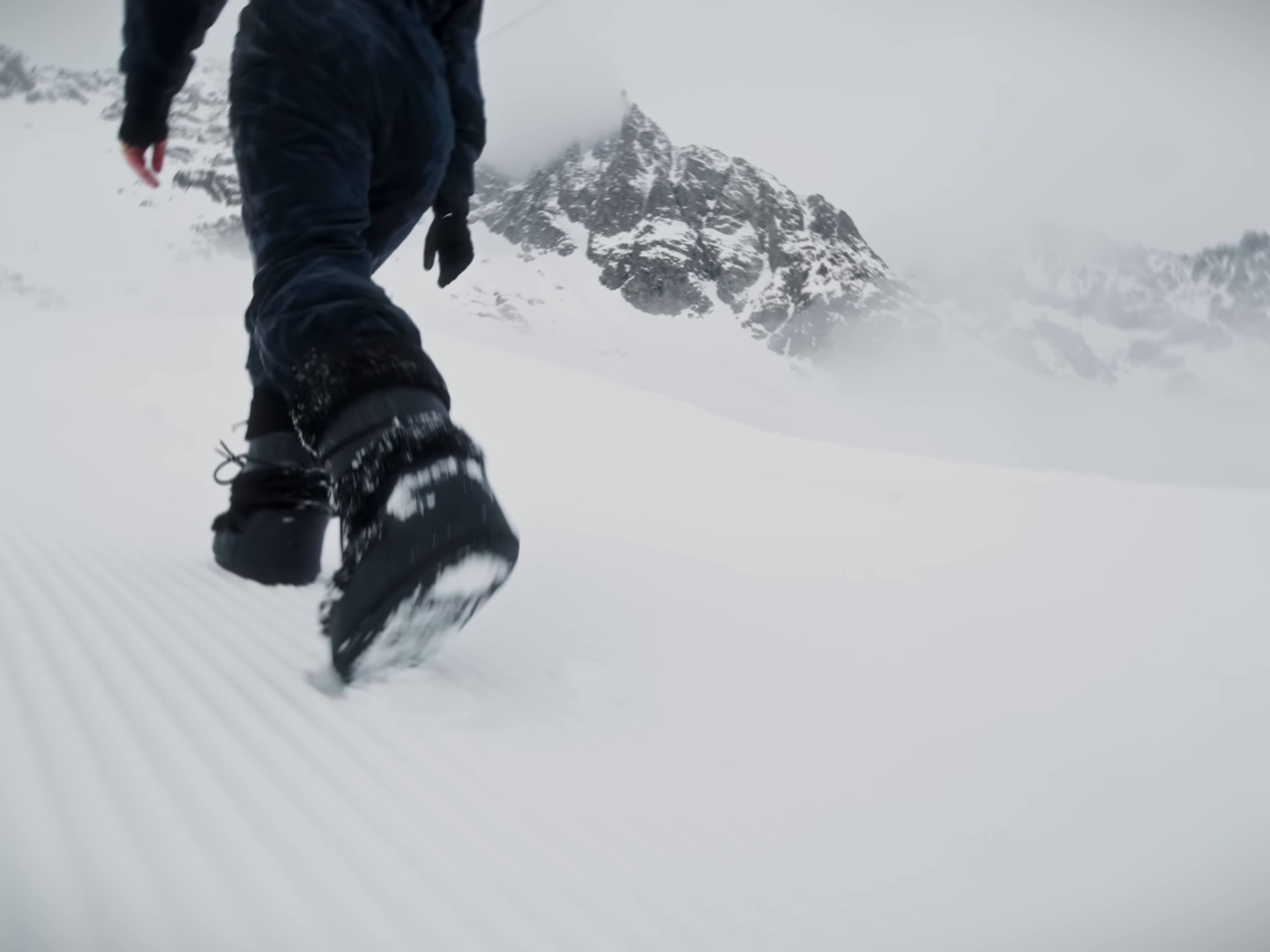 POUR AMOUR (2025) —  shot,  lighting