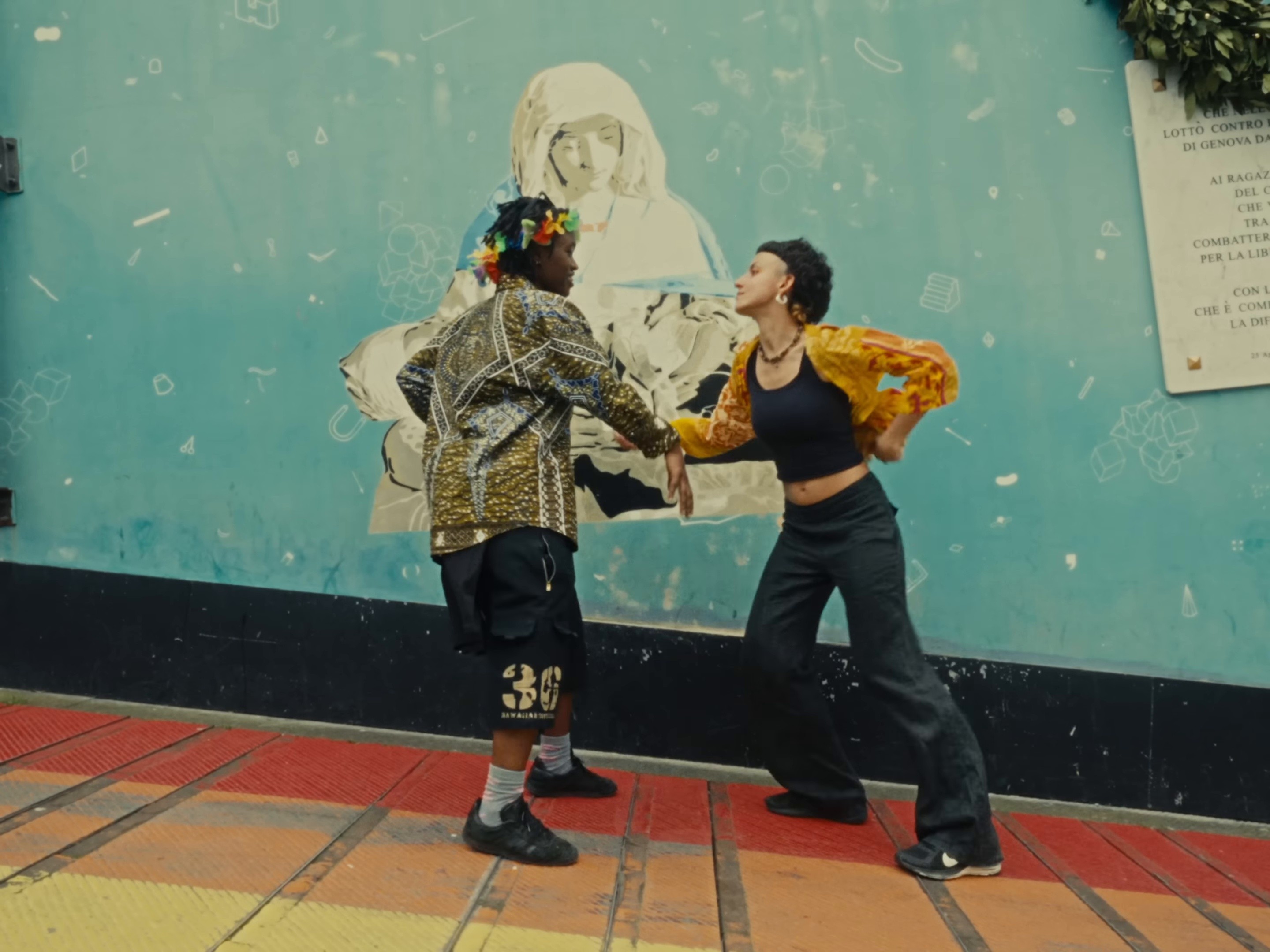 a me mi piace (2025) —  shot,  lighting