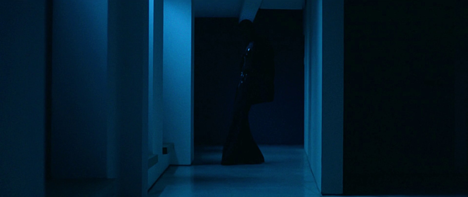 Easy To Do (2018) —  shot,  lighting