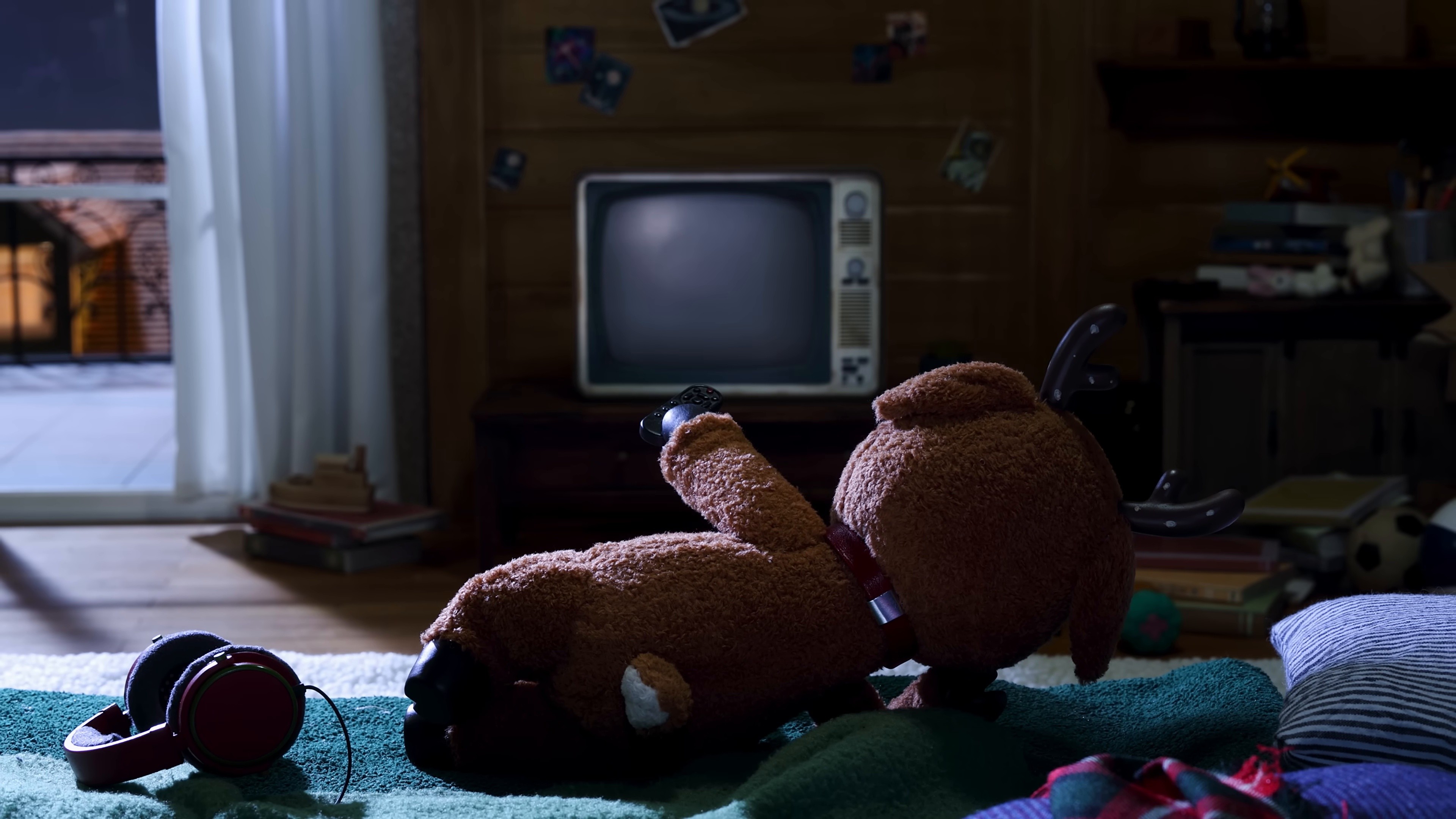 Lovin' the Christmas (2025) —  shot,  lighting