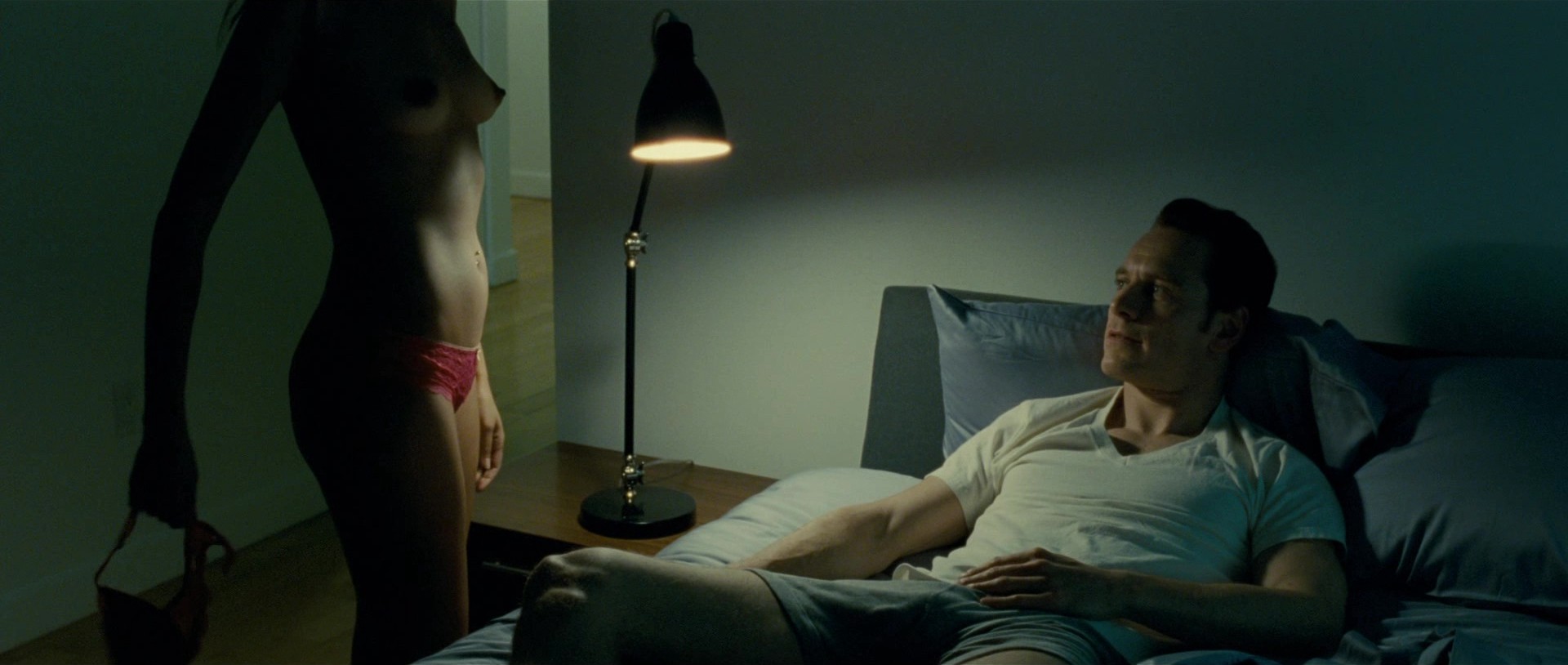 Shame (2011) —  shot,  lighting