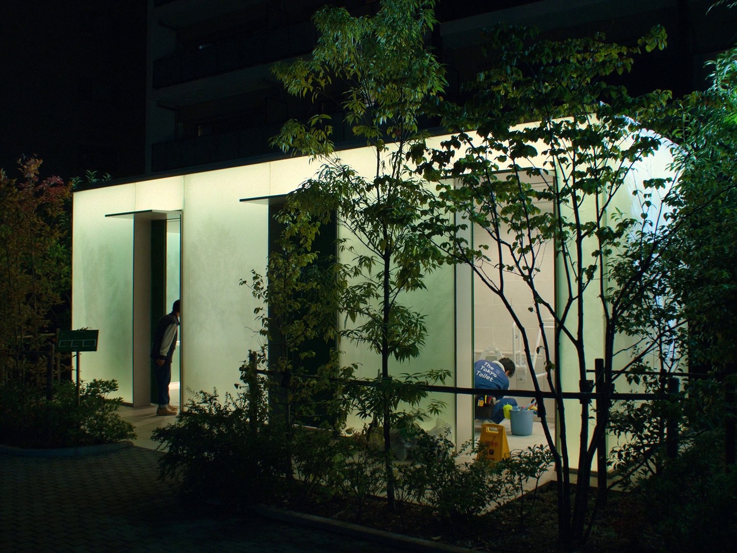 Perfect Days (2023) —  shot,  lighting