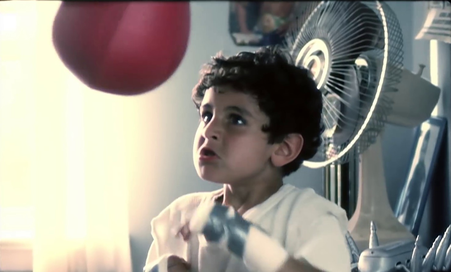 Doesn't Remind Me (2009) —  shot,  lighting