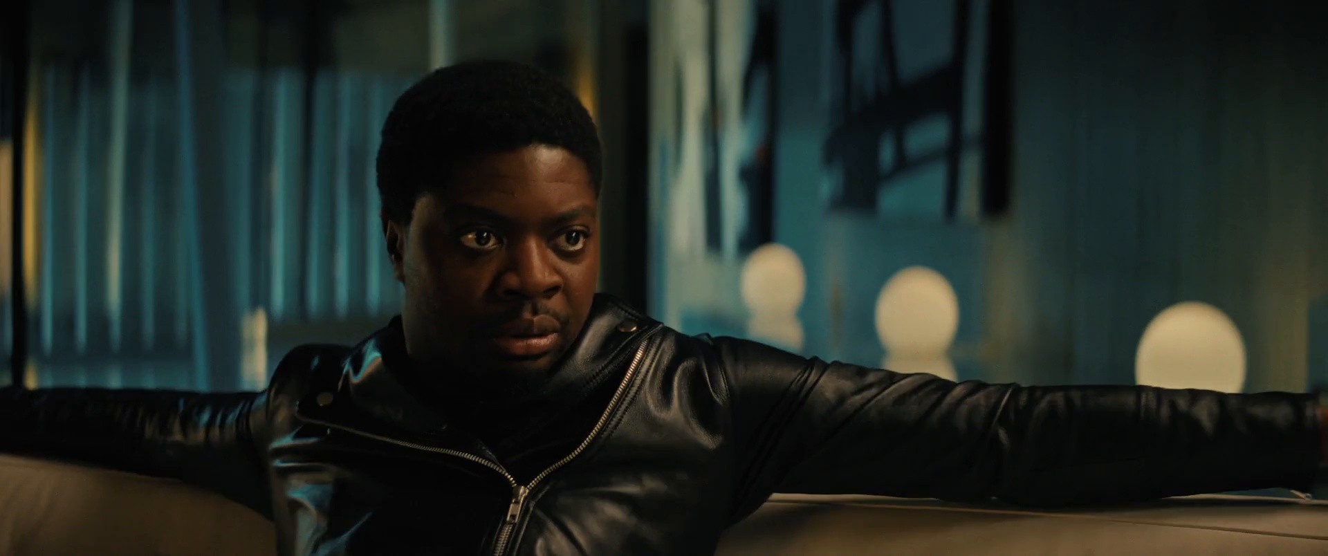 AXE LONGLASTING (2025) —  shot,  lighting