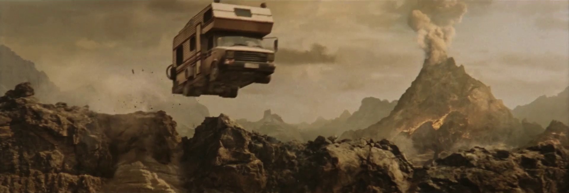 BOURSOBANK "La banque qu'on a envie de se recommander" (DC) - ROMAIN CHASSAING (2024) —  shot,  lighting