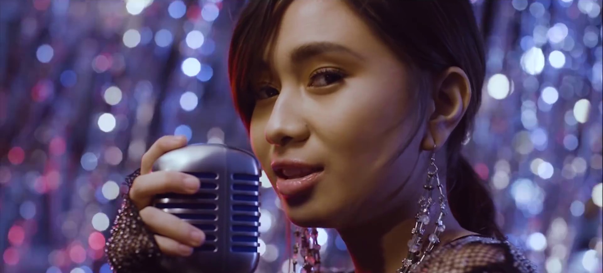 Vintage  (2018) —  shot,  lighting