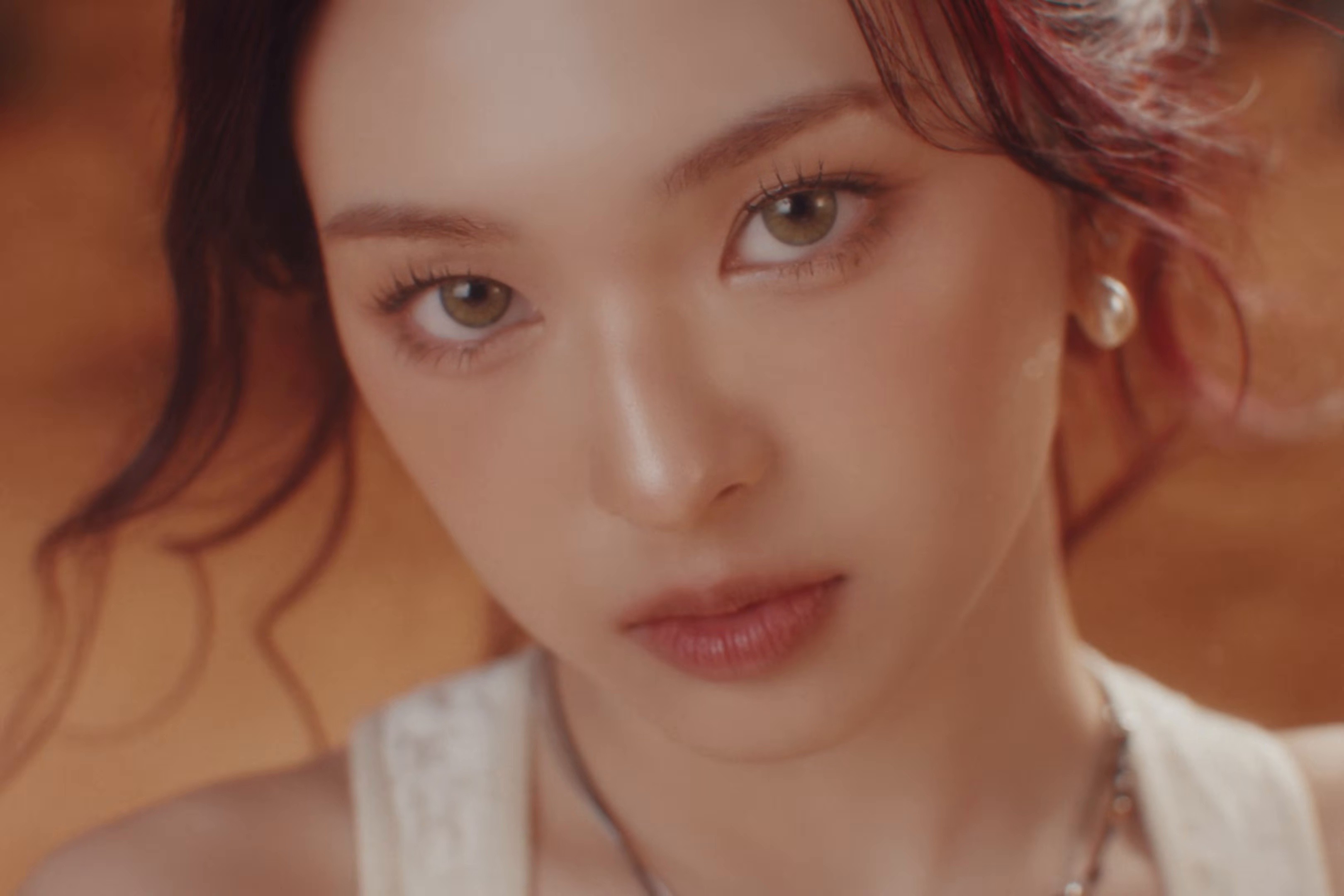 SUPA DUPA LUV (2025) —  shot,  lighting