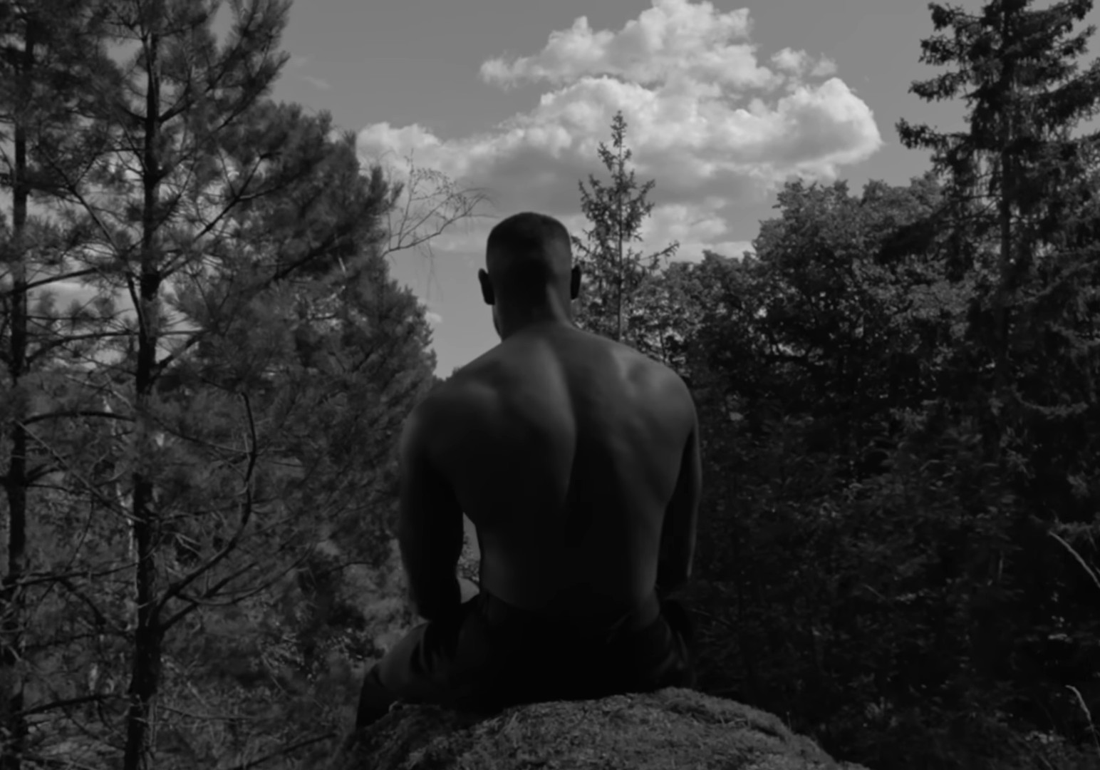 Shlut  (2022) —  shot,  lighting