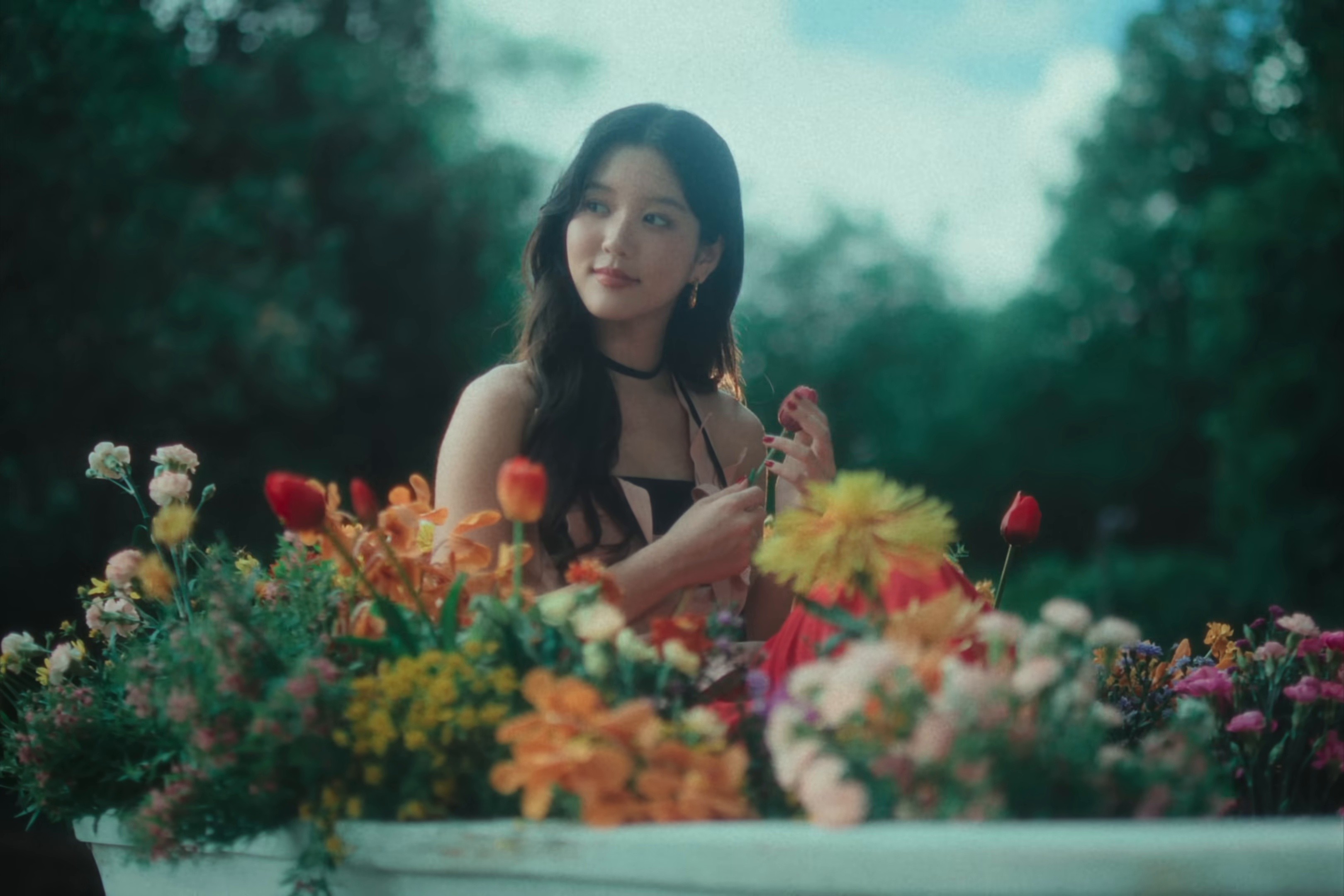 Chăm Hoa (2024) —  shot,  lighting