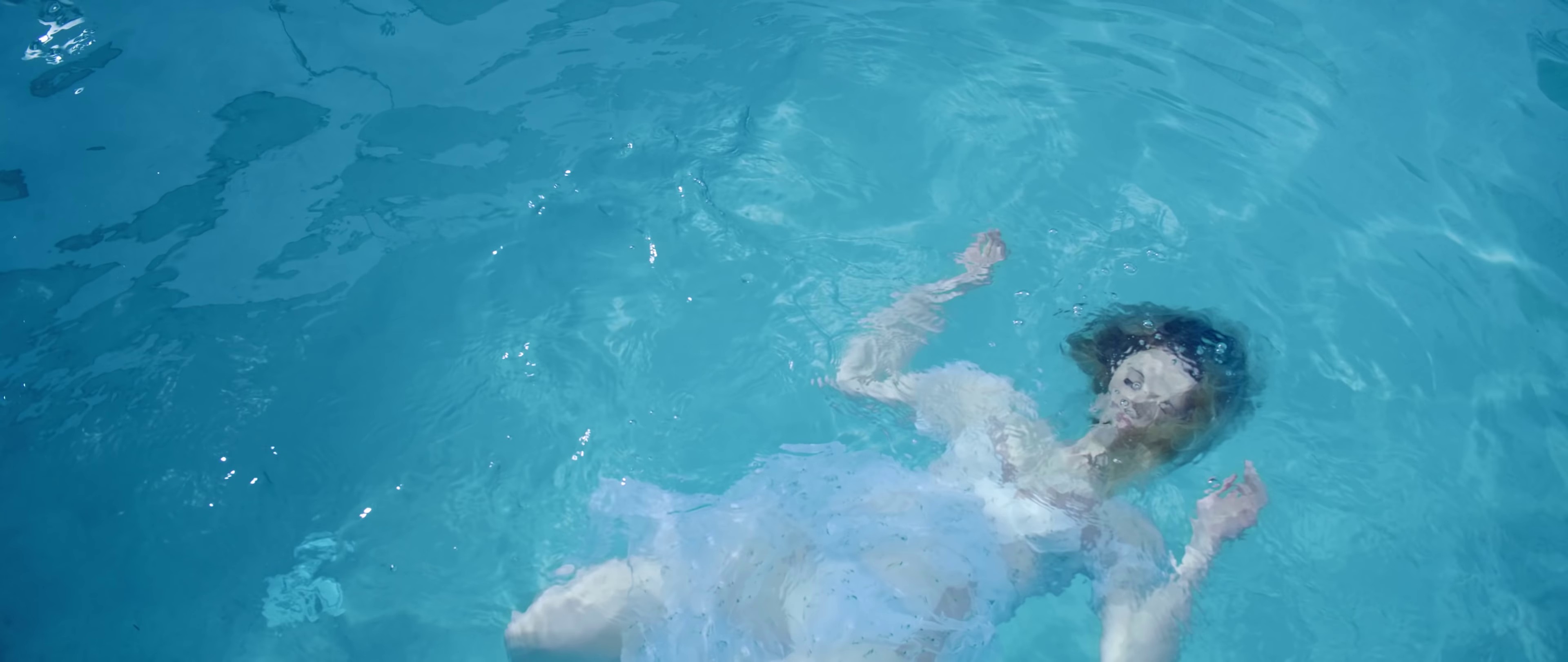 FLY AWAY  (2020) —  shot,  lighting