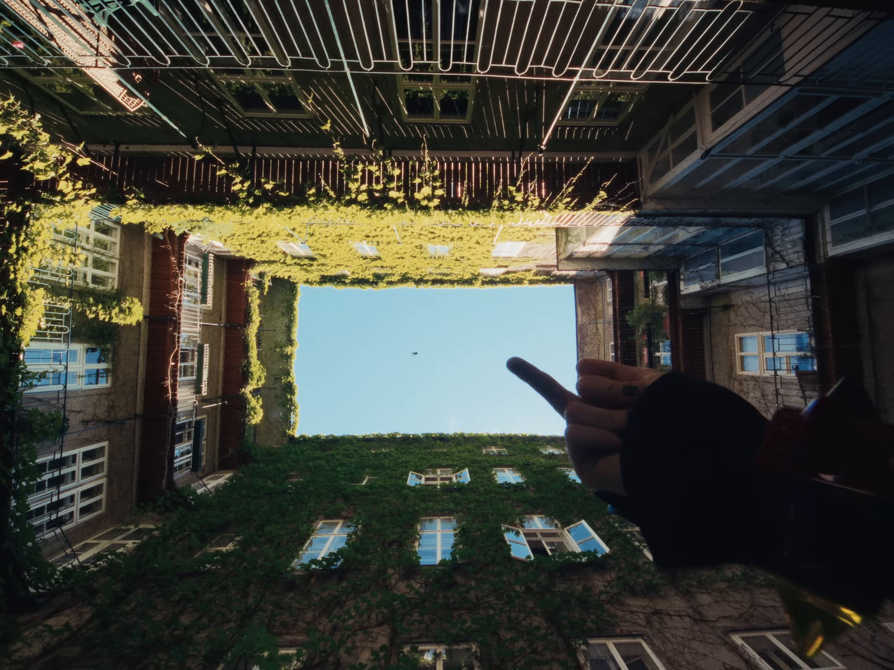 aufnimmawiederschaun (2024) —  shot,  lighting