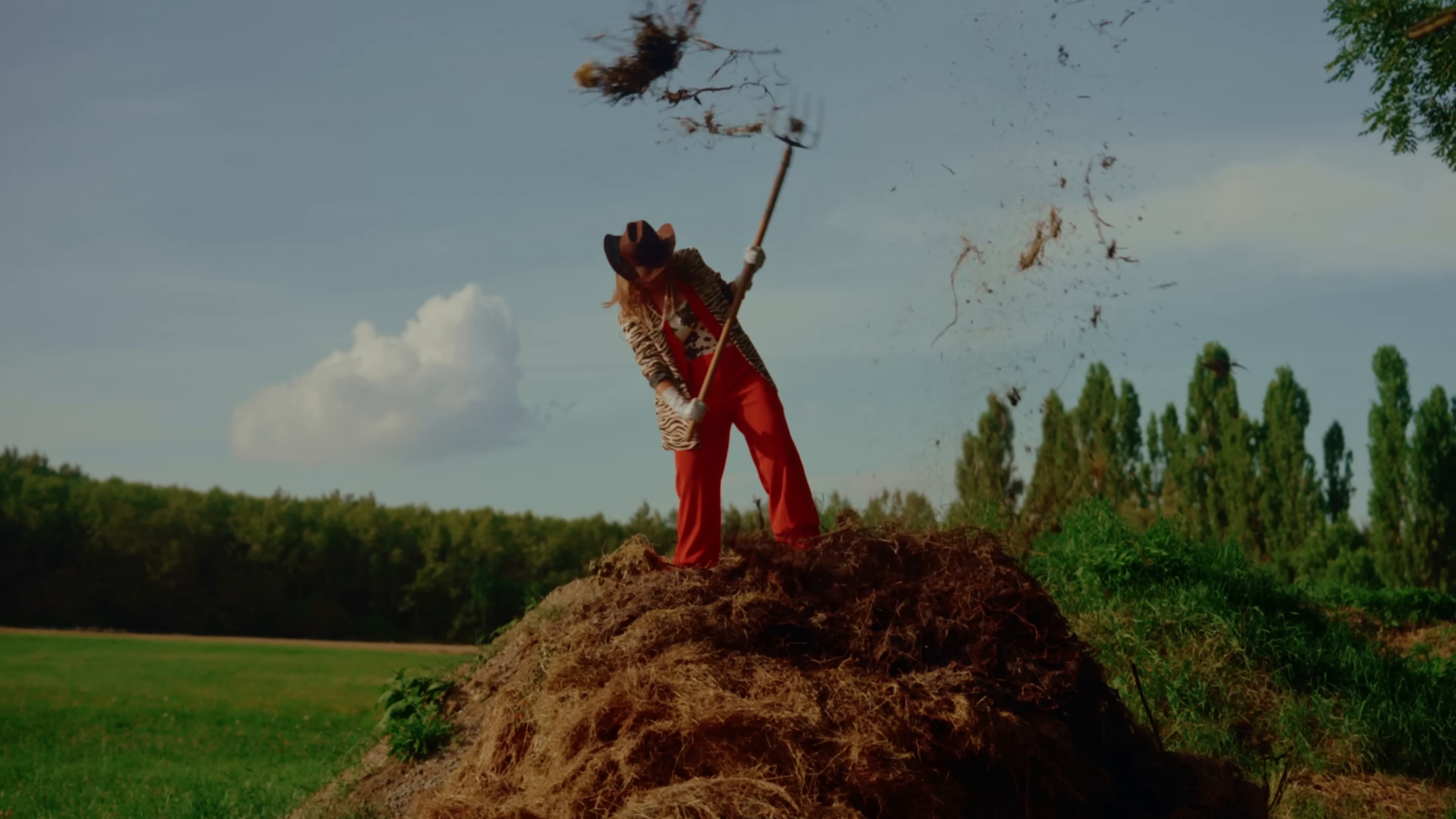 Moravo (2024) —  shot,  lighting