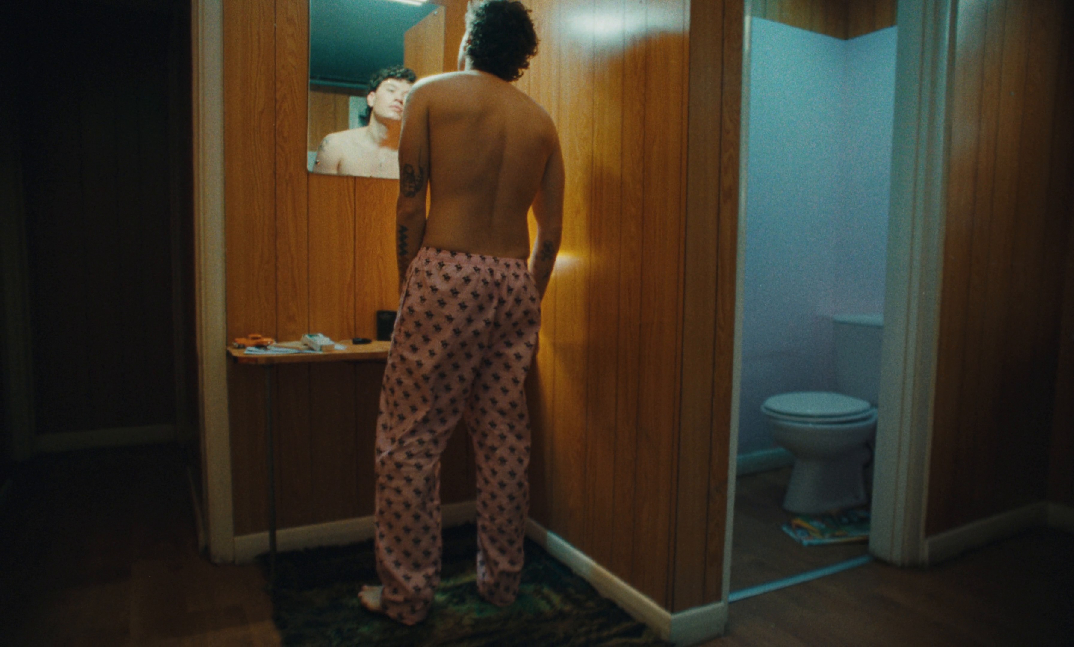 QUEEN (2024) —  shot,  lighting