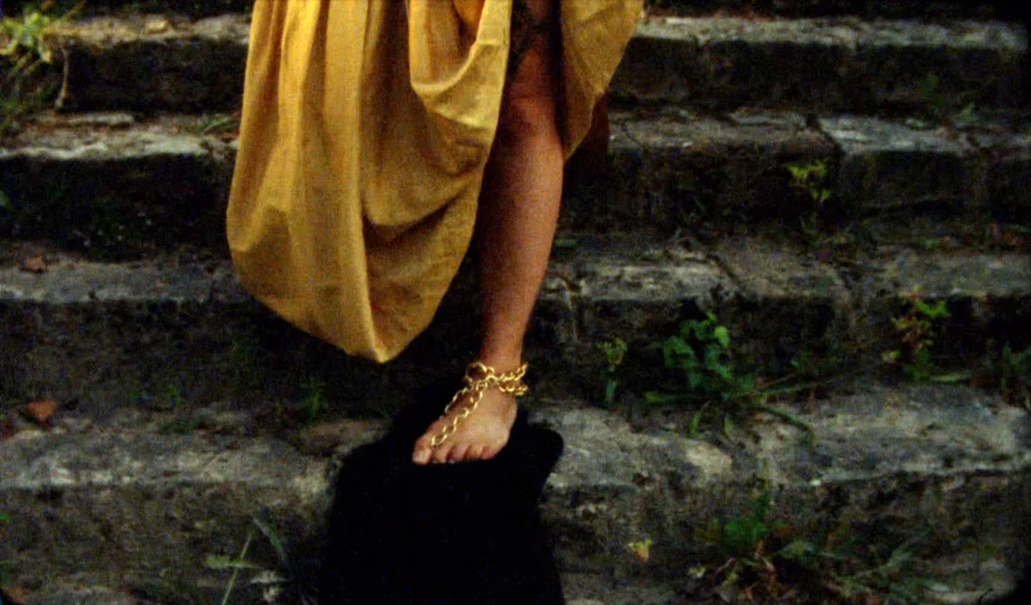 Donne-moi une chambre orientale (2020) —  shot,  lighting