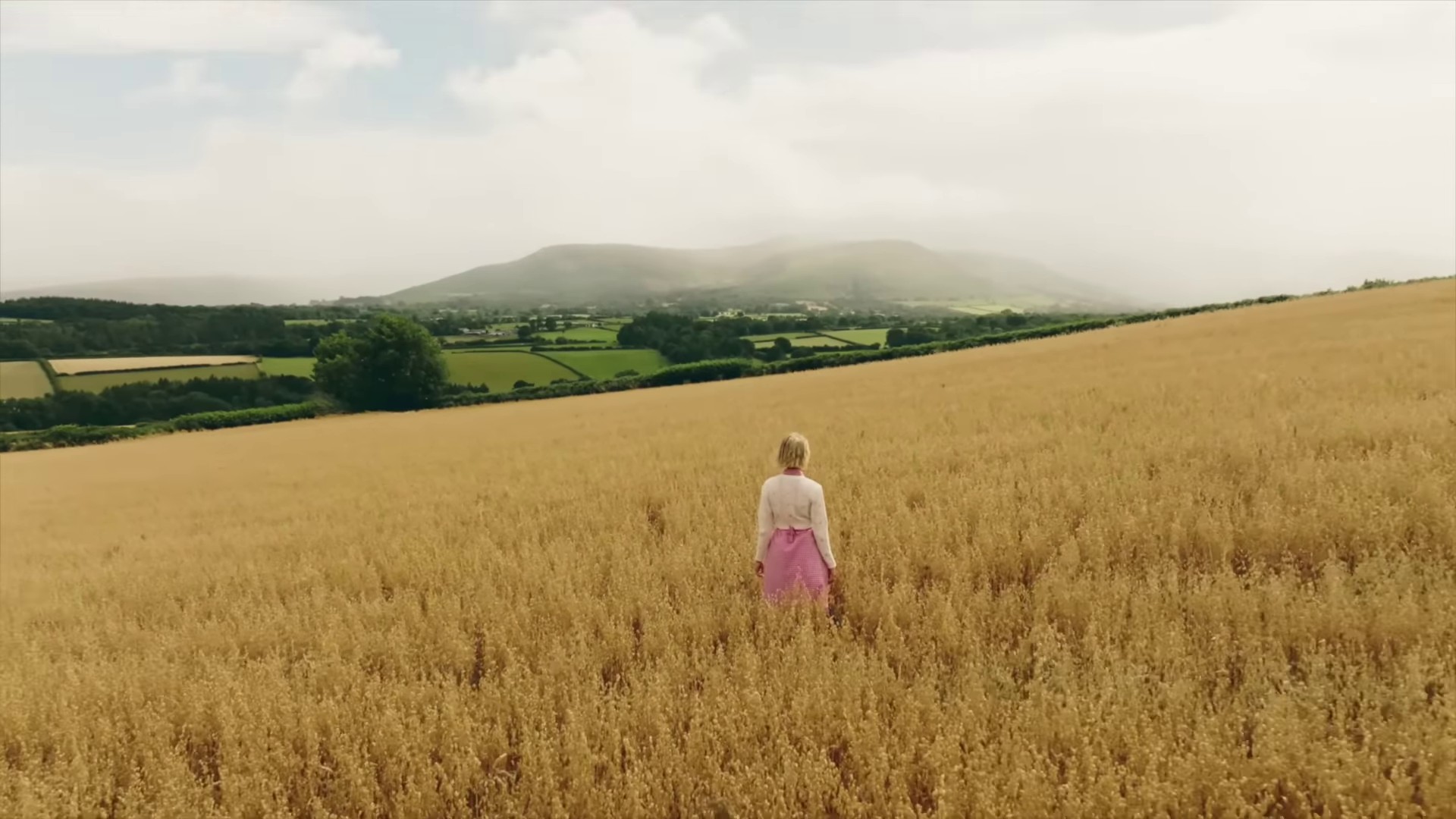 I Should Be A Bird  (2022) —  shot,  lighting