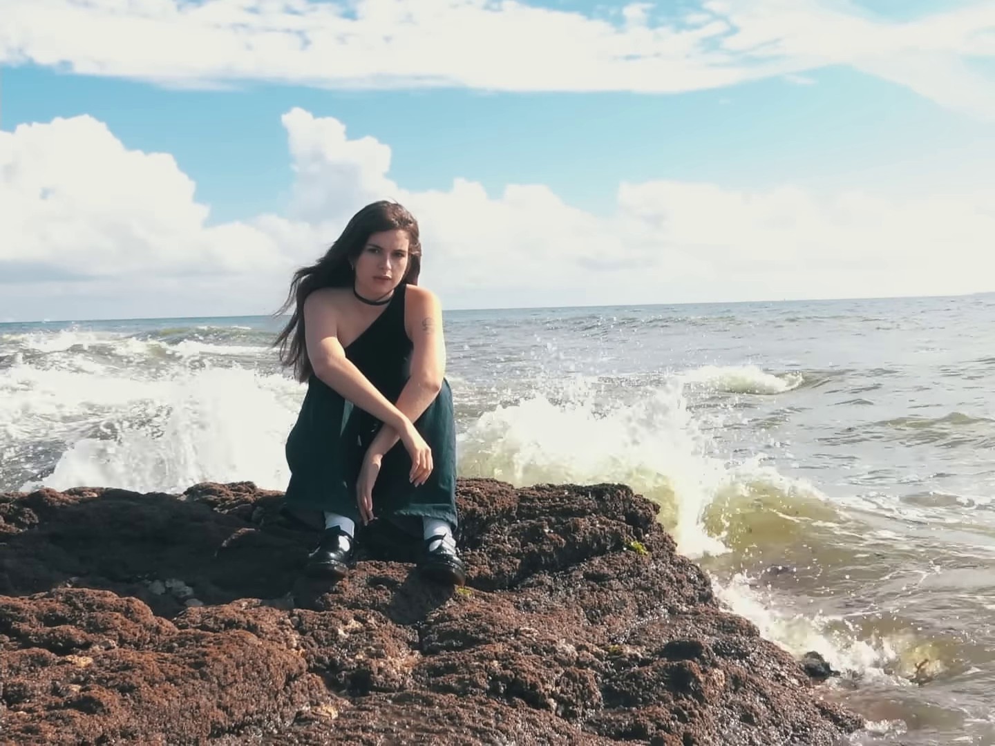 C'est drôle (2023) —  shot,  lighting