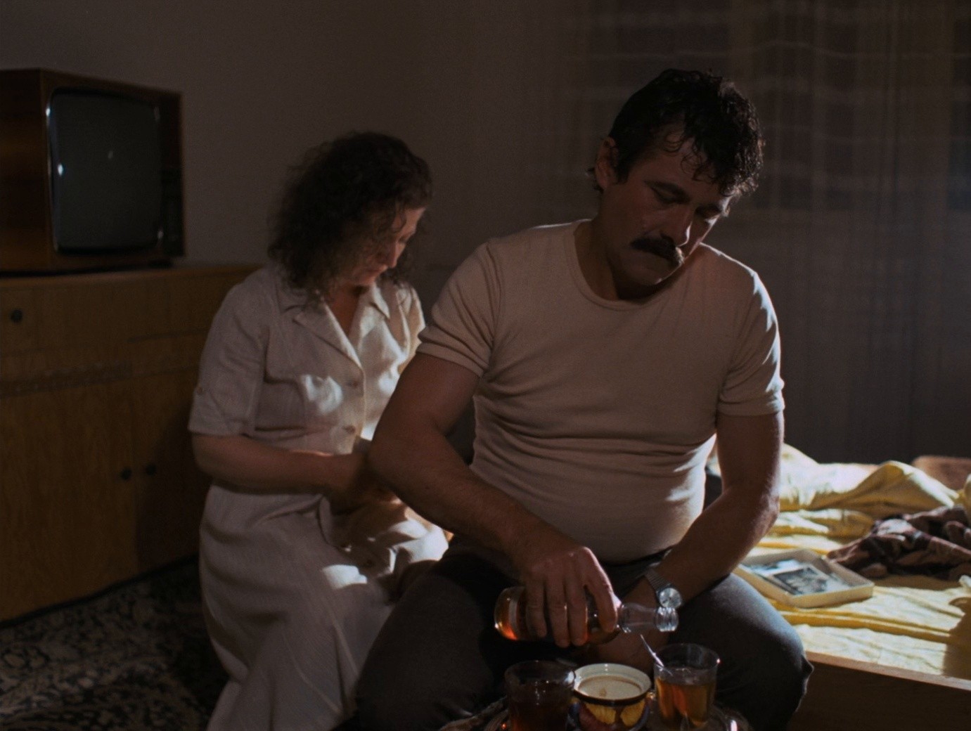 Do Not Expect Too Much from the End of the World (2024) —  shot,  lighting