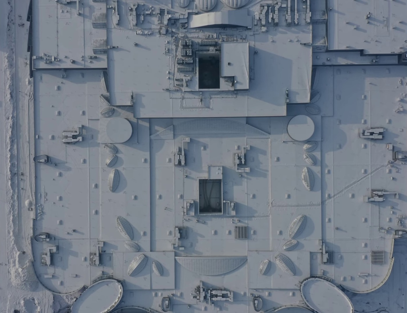 EASY PREY (2022) —  shot,  lighting