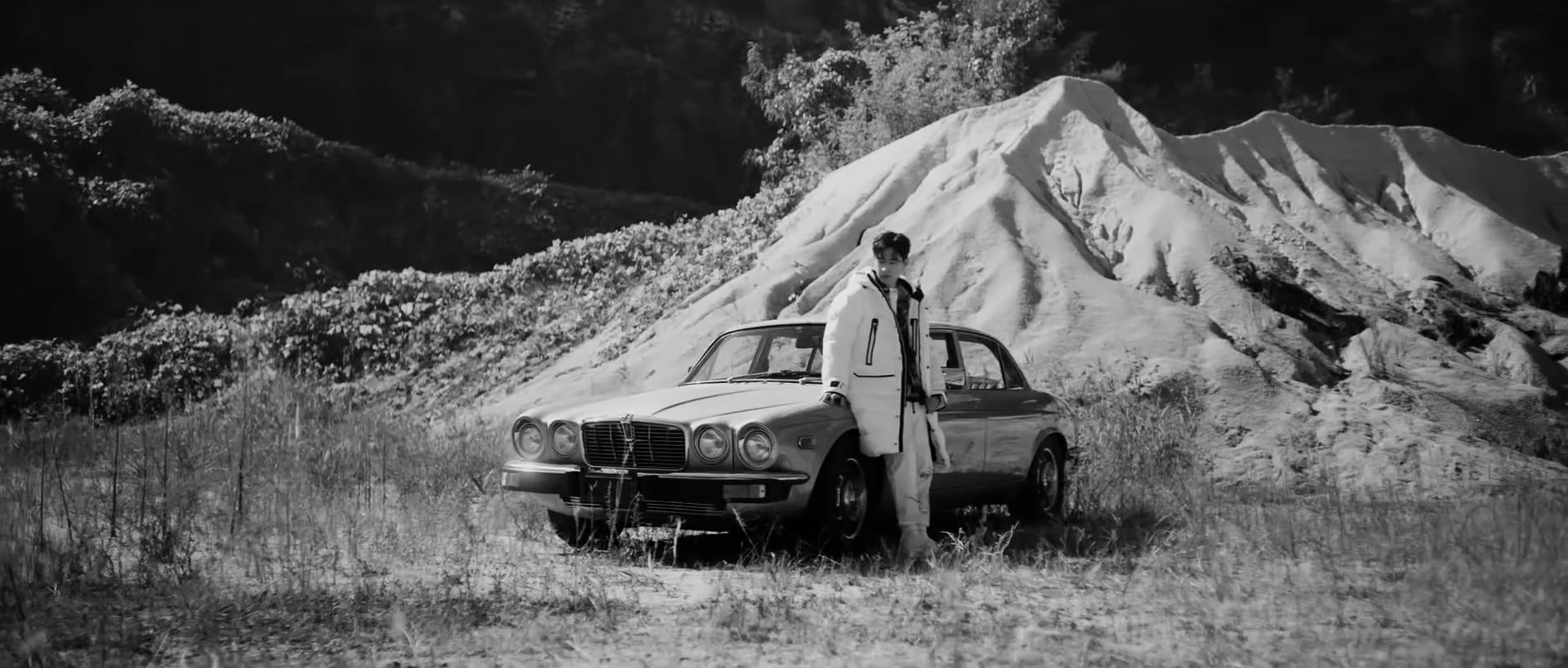 [뉴발란스] NEWBALANCE 프로다운 with 차승원X헨리 (2017) —  shot,  lighting