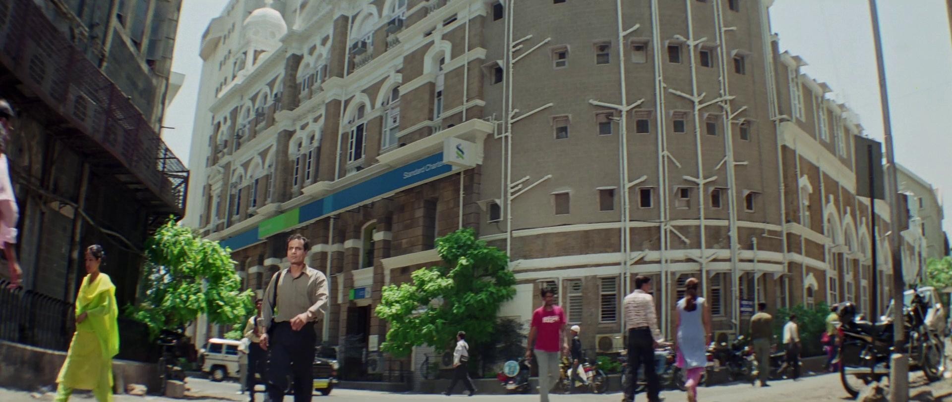 Dombivali Fast (2005) —  shot,  lighting