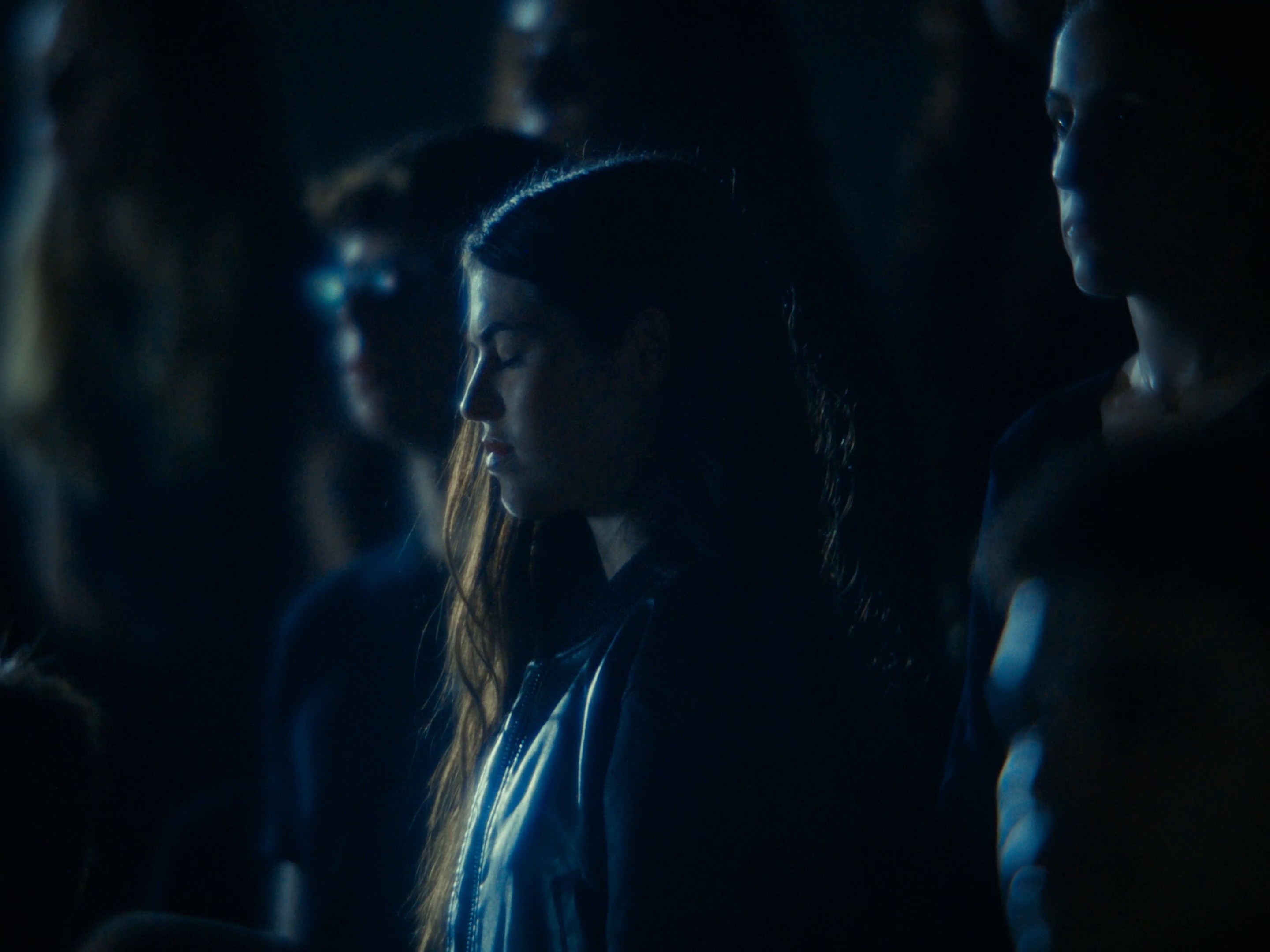 NO PIENSO LLAMAR (2023) —  shot,  lighting