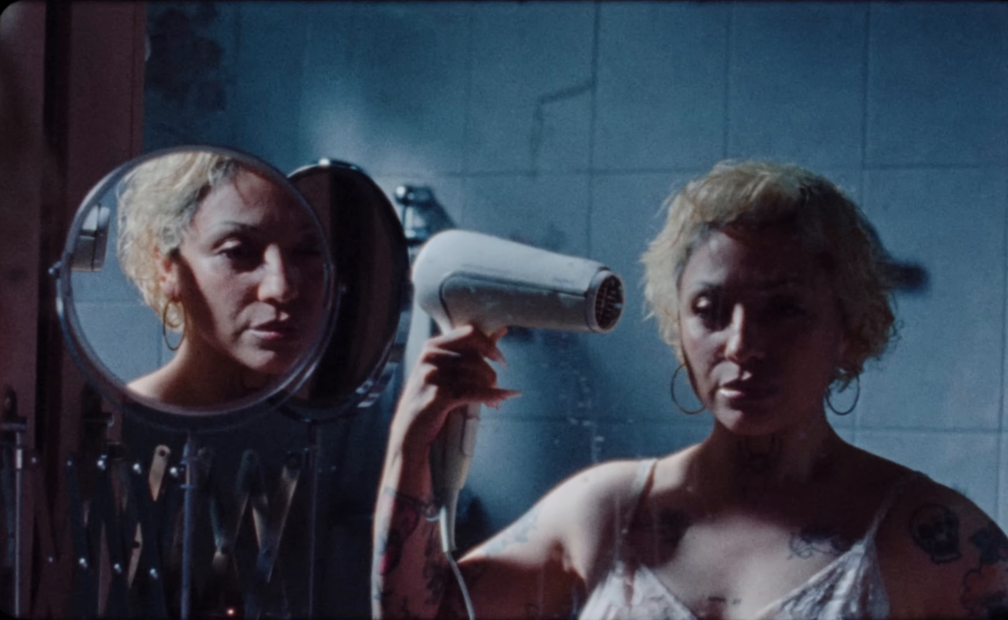 Otra Noche de Llorar (2025) —  shot,  lighting