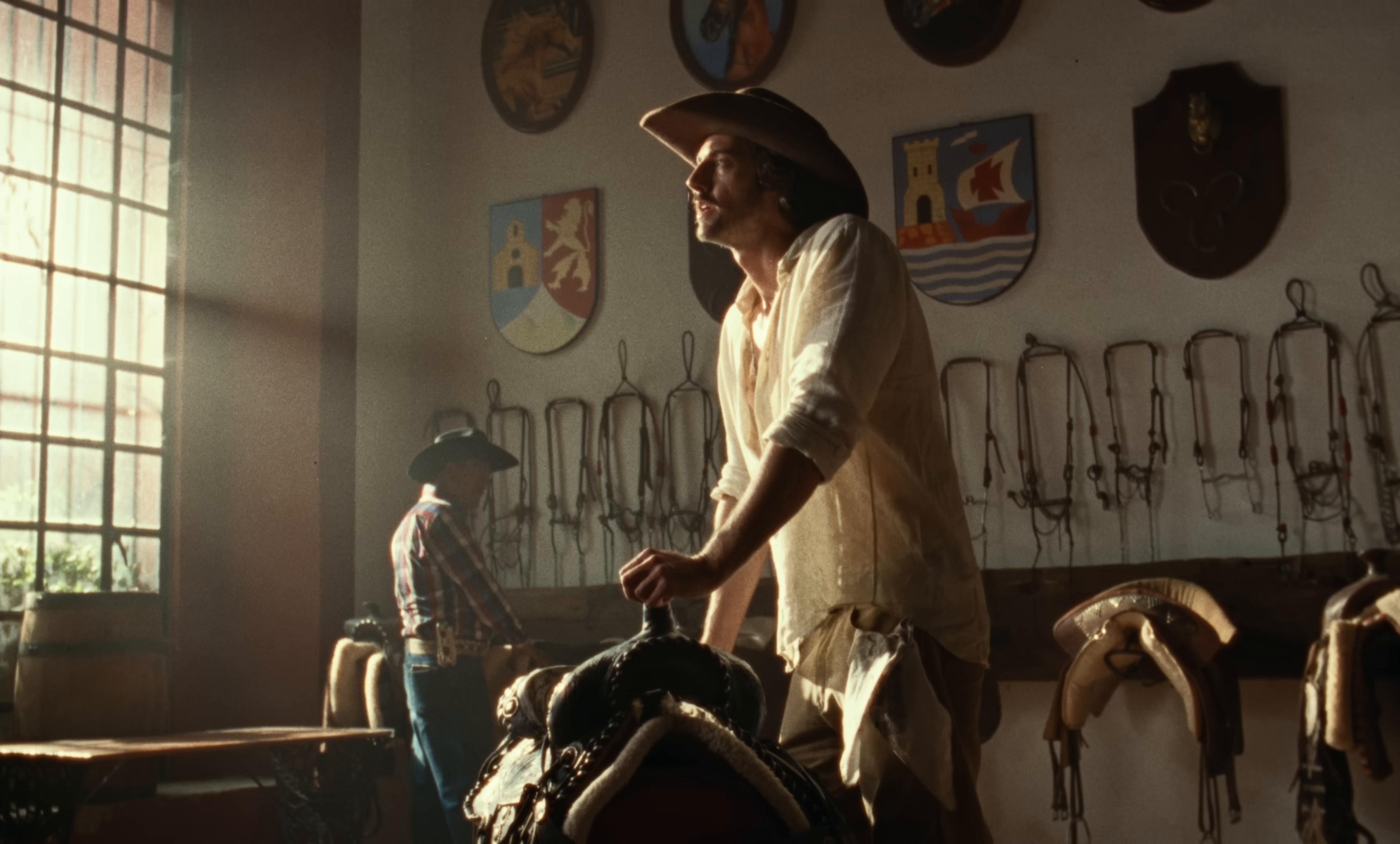 KHE CALOR (2025) —  shot,  lighting