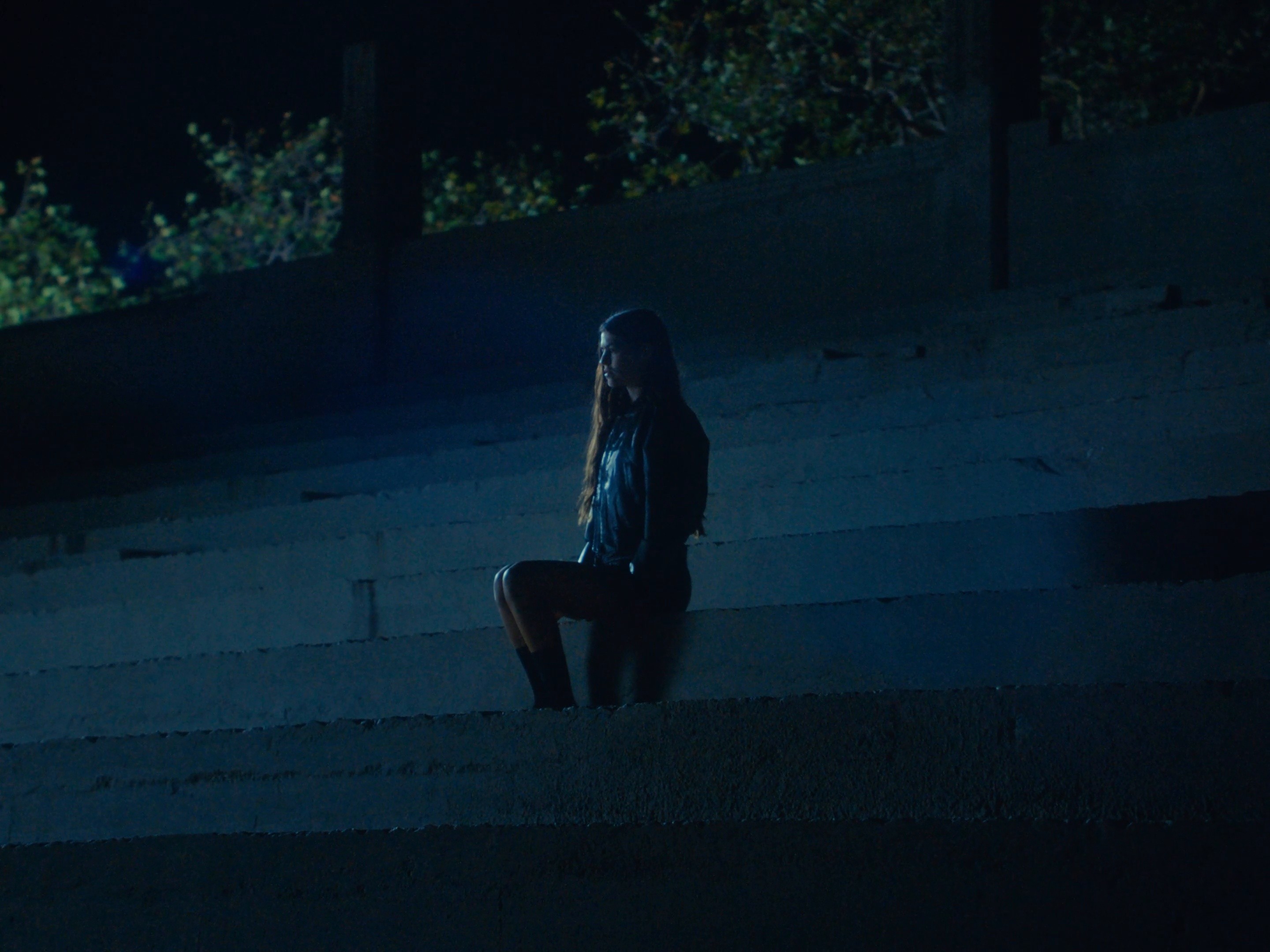 NO PIENSO LLAMAR (2023) —  shot,  lighting