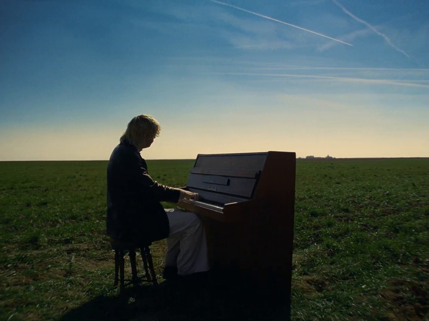 Hardcore (2025) —  shot,  lighting