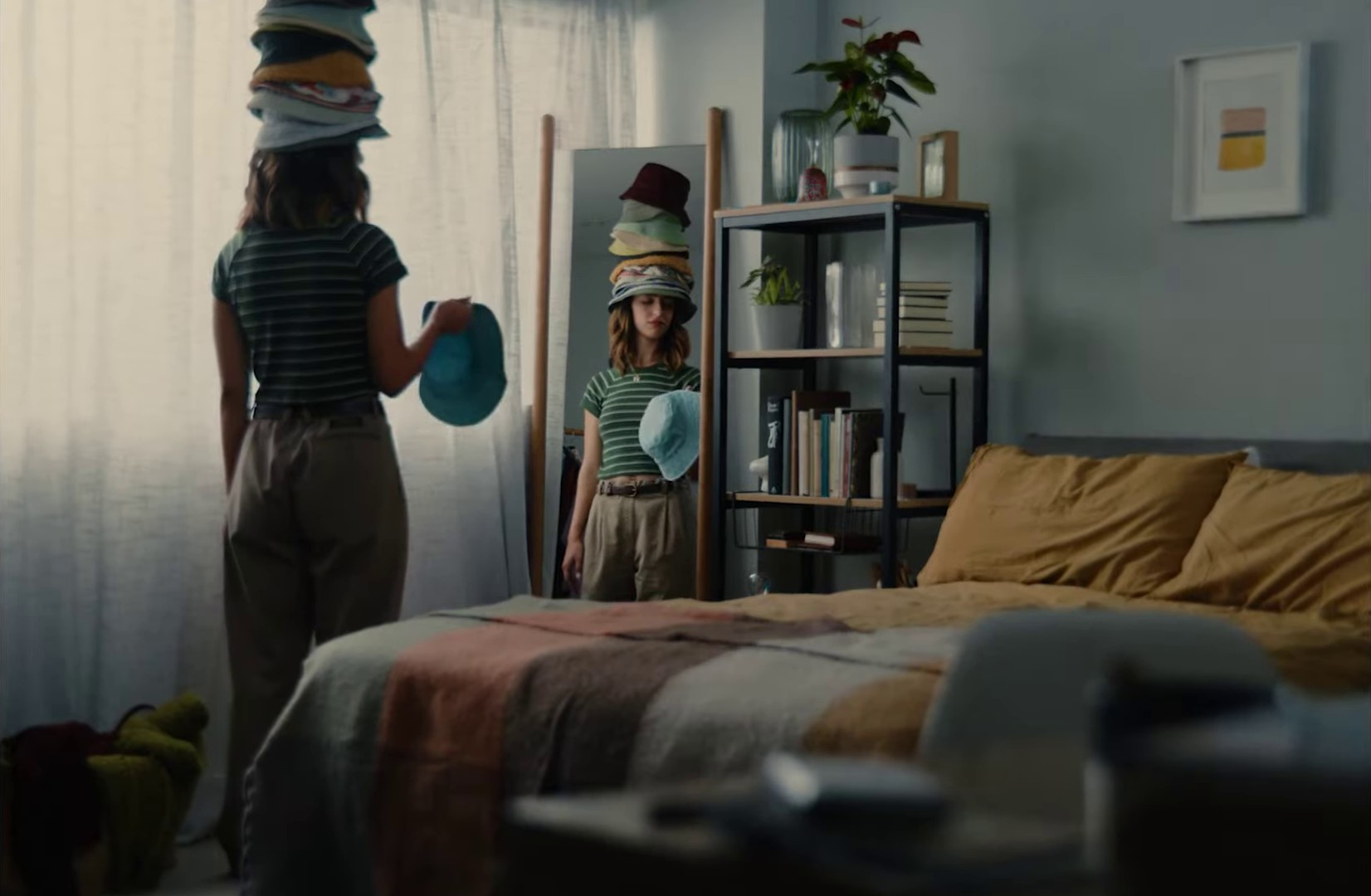 Vinted: Too Many, Women (2024) —  shot,  lighting