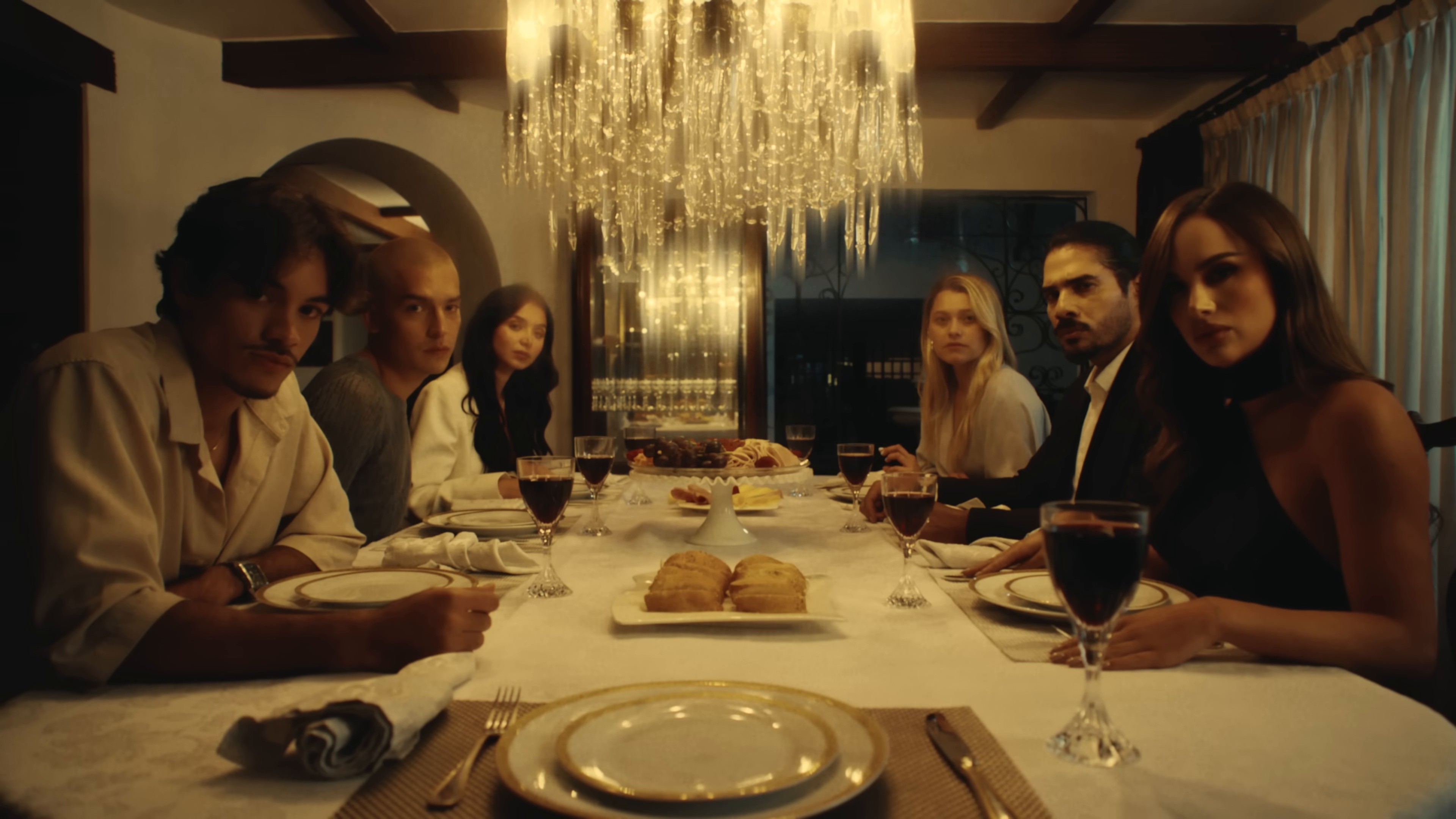 Paz Mental (2025) —  shot,  lighting