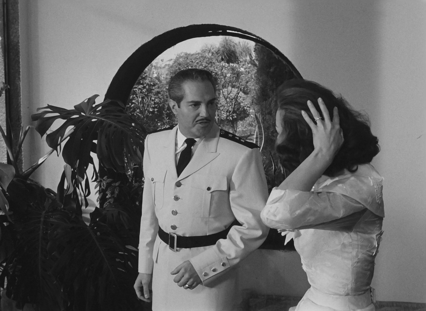 Fever Mounts at El Pao (1959) —  shot,  lighting