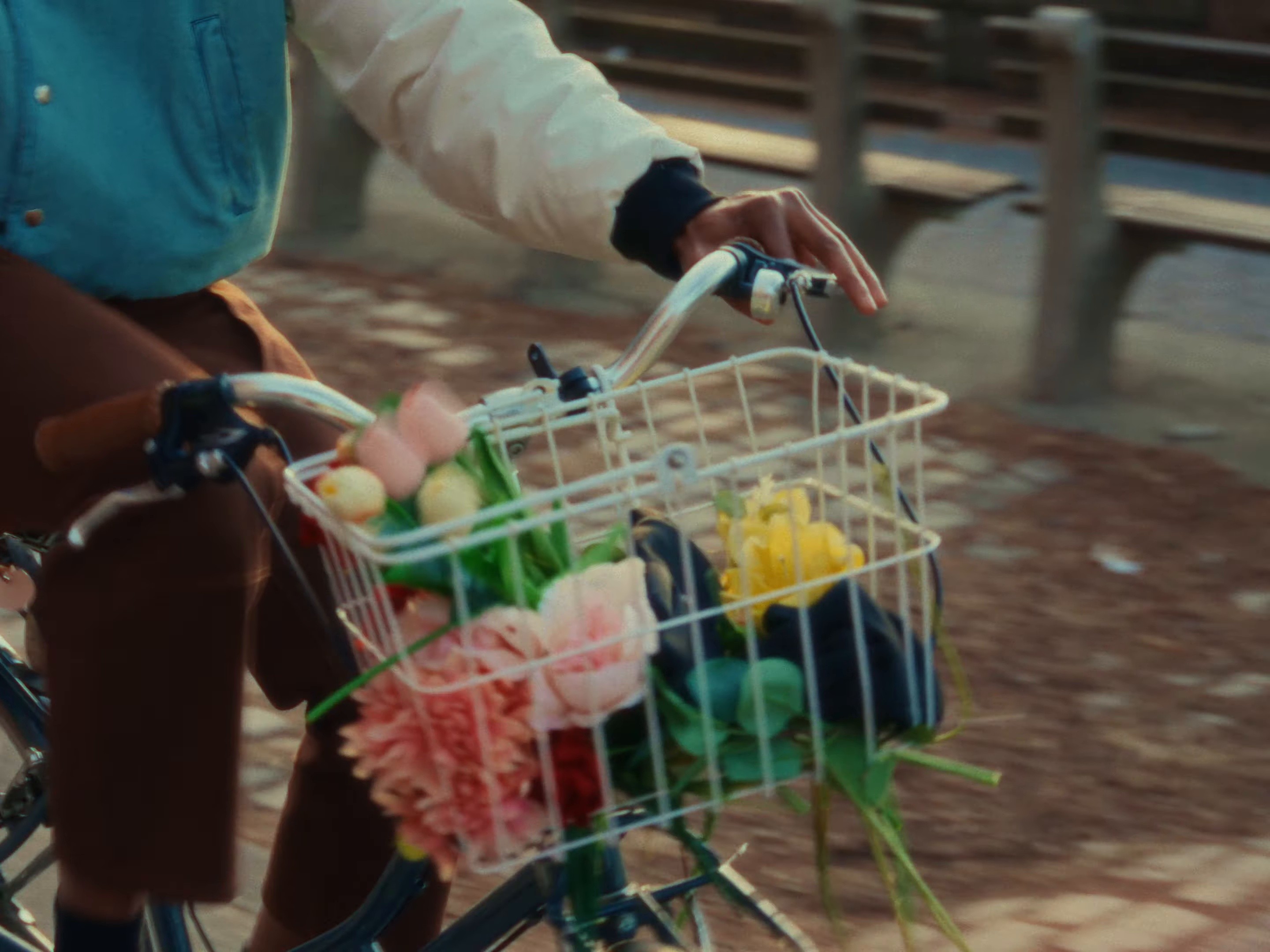 Foolish Loyal (2025) —  shot,  lighting